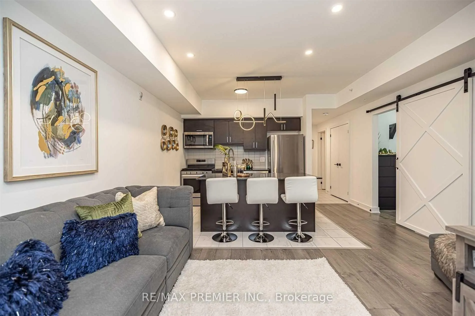 Photo 6 of Unit 210, 6 Spice Way, Barrie, Rural Barrie Southeast — HOMEH