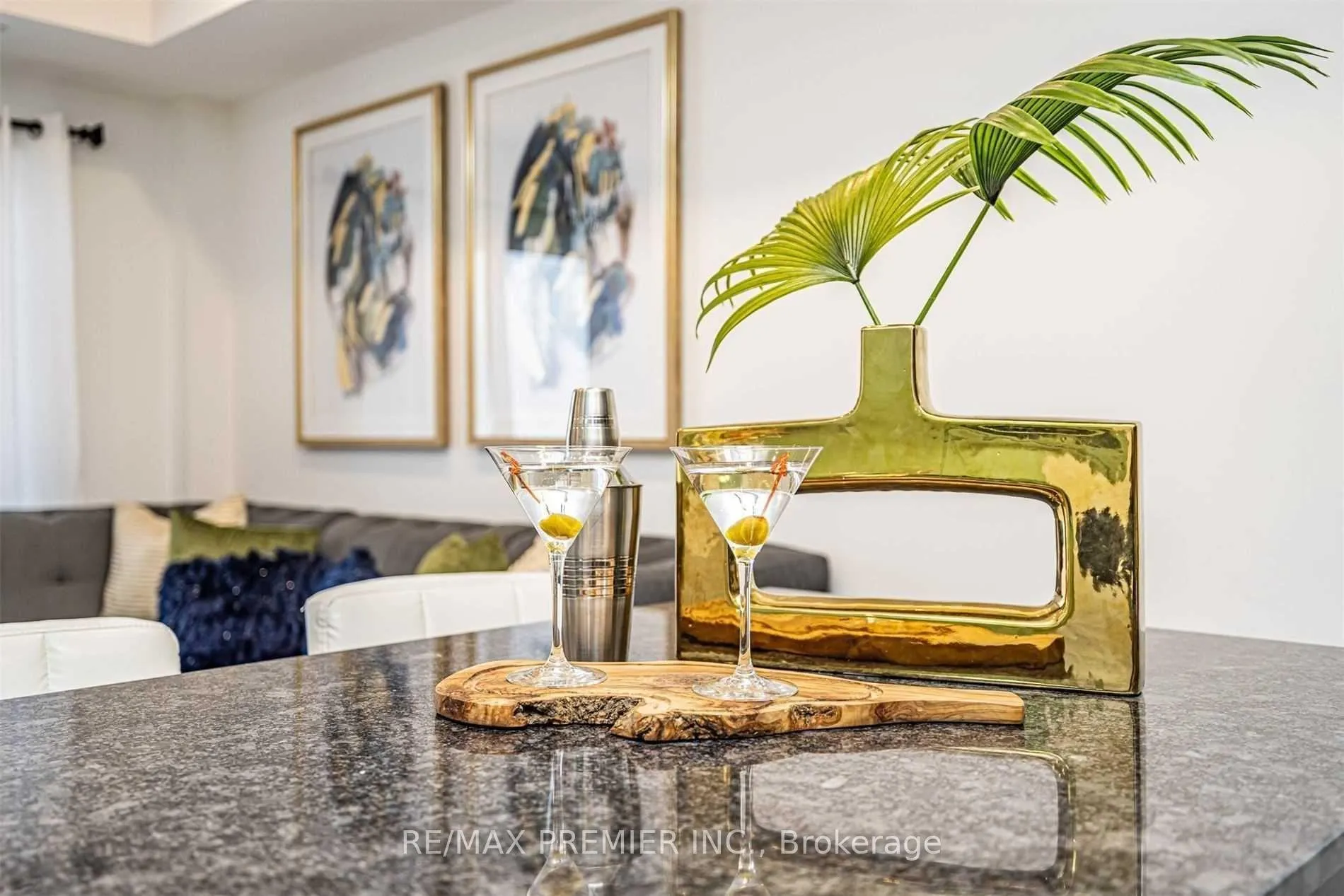 Photo 8 of Unit 210, 6 Spice Way, Barrie, Rural Barrie Southeast — HOMEH