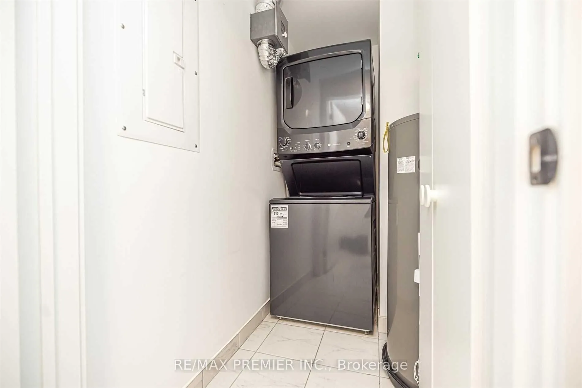 Photo 17 of Unit 210, 6 Spice Way, Barrie, Rural Barrie Southeast — HOMEH