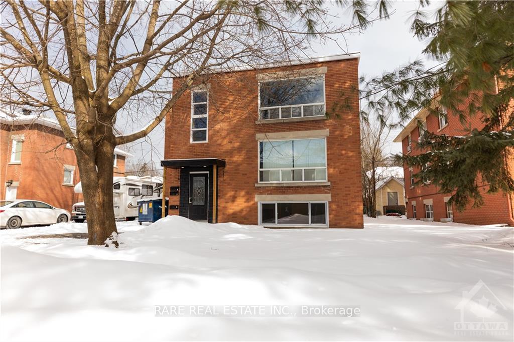 Photo 1 of Unit 3, 403 Peach Tree Lane, Ottawa, Viscount Alexander Park — HOMEH
