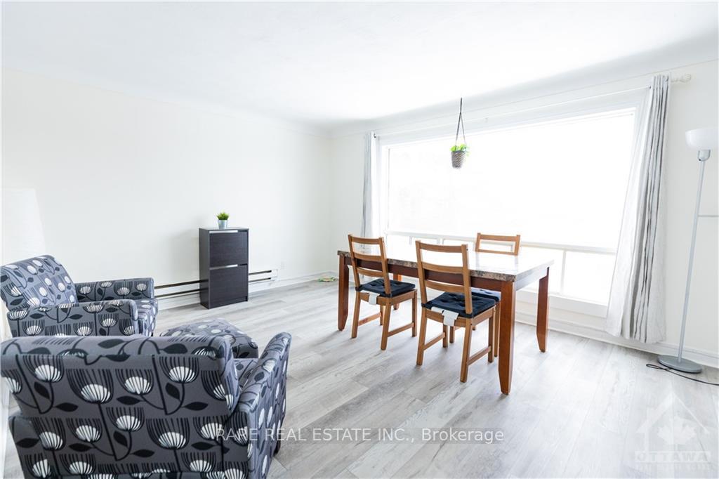 Photo 4 of Unit 3, 403 Peach Tree Lane, Ottawa, Viscount Alexander Park — HOMEH