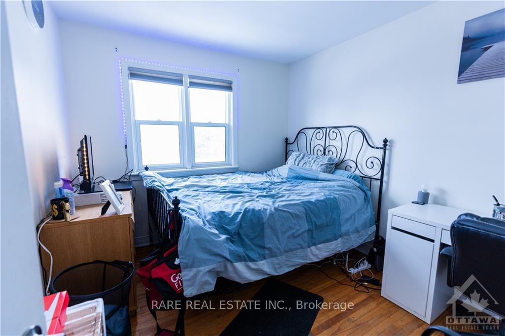 Photo 7 of Unit 3, 403 Peach Tree Lane, Ottawa, Viscount Alexander Park — HOMEH