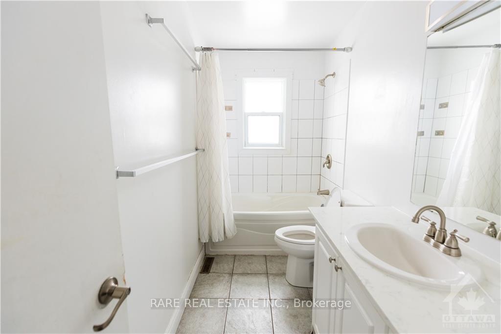 Photo 14 of Unit 3, 403 Peach Tree Lane, Ottawa, Viscount Alexander Park — HOMEH