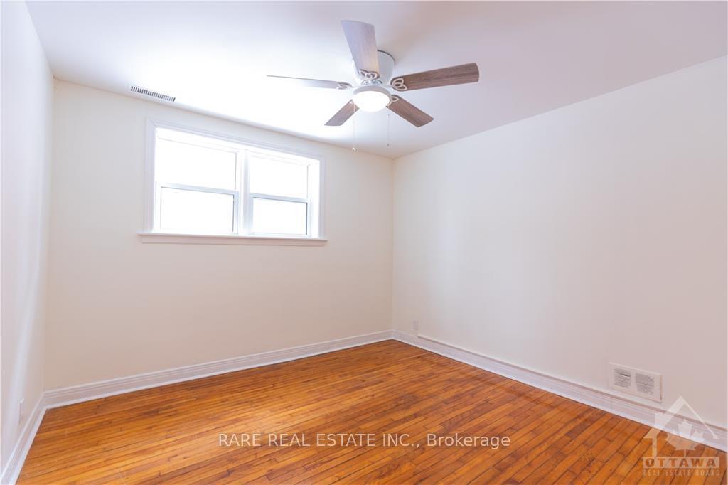 Photo 16 of Unit 3, 403 Peach Tree Lane, Ottawa, Viscount Alexander Park — HOMEH