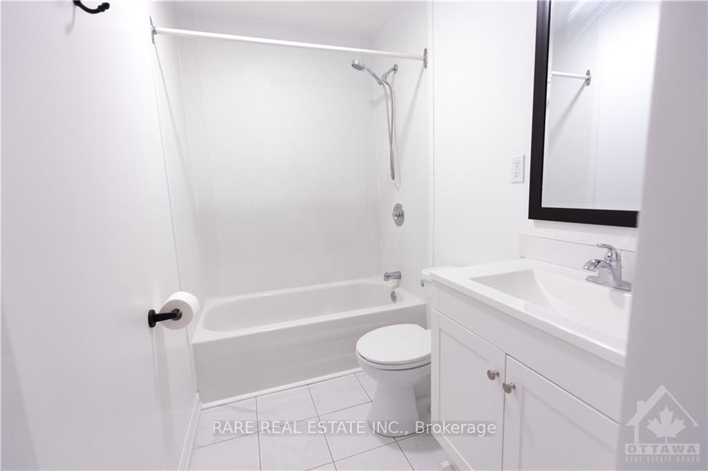 Photo 21 of Unit 3, 403 Peach Tree Lane, Ottawa, Viscount Alexander Park — HOMEH