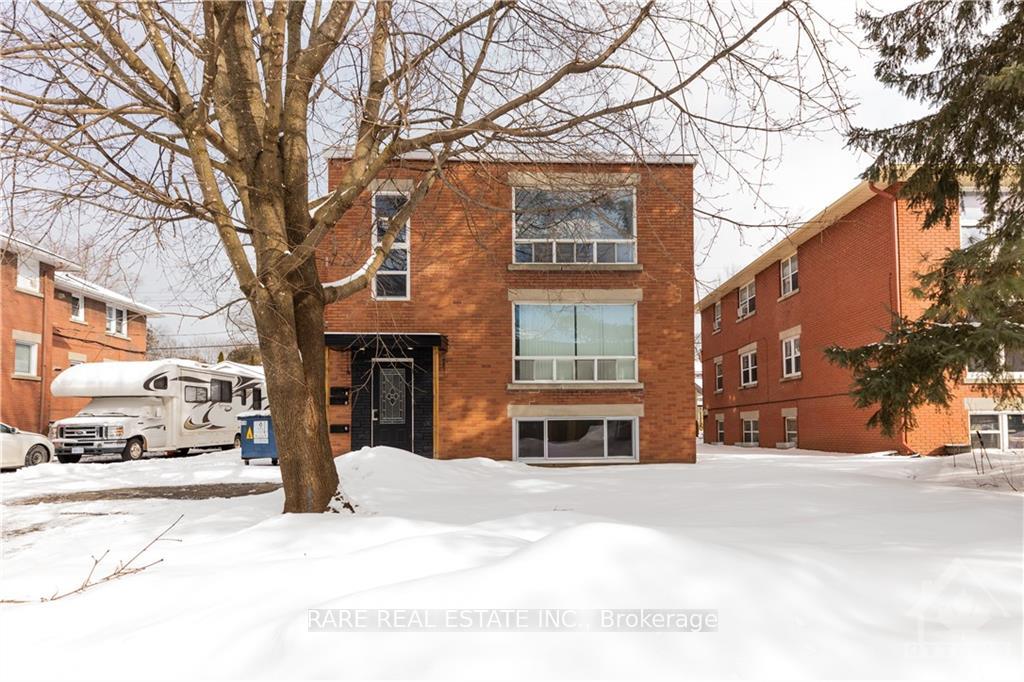 Photo 23 of Unit 3, 403 Peach Tree Lane, Ottawa, Viscount Alexander Park — HOMEH