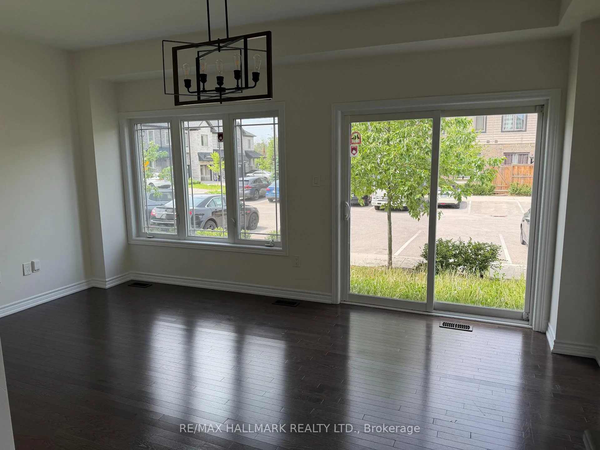 Photo 3 of 36 Deneb Street, Barrie, Ardagh — HOMEH