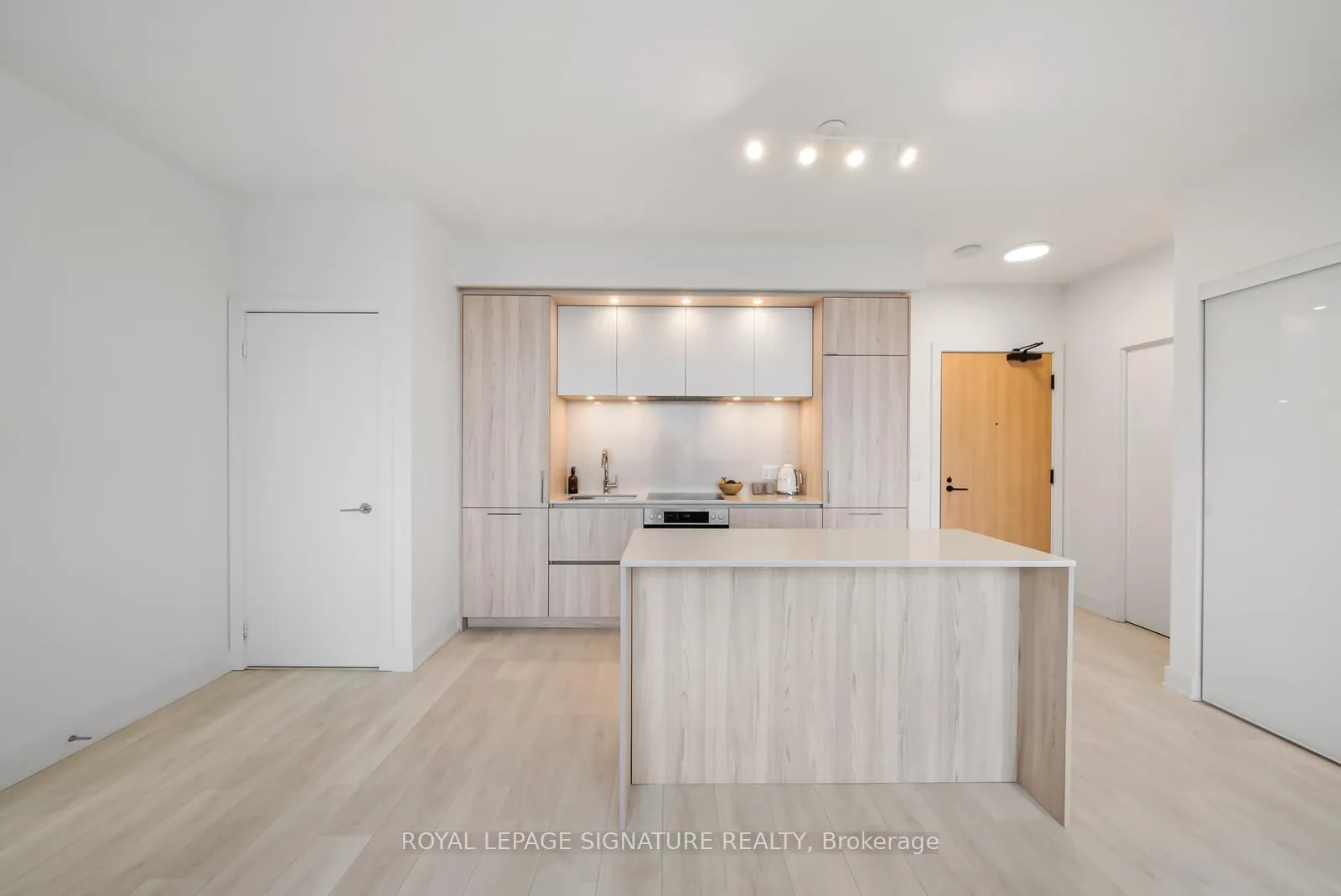 Photo 4 of Unit 1909, 35 Mercer Street, Toronto, Waterfront Communities — HOMEH