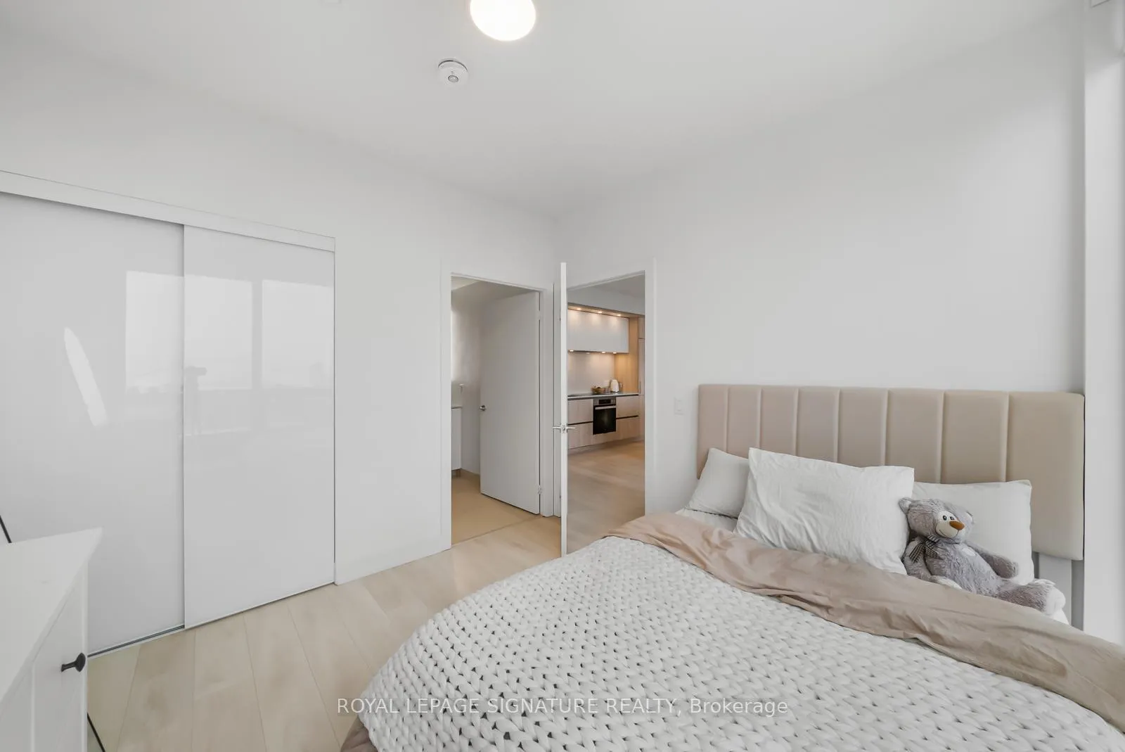 Photo 8 of Unit 1909, 35 Mercer Street, Toronto, Waterfront Communities — HOMEH