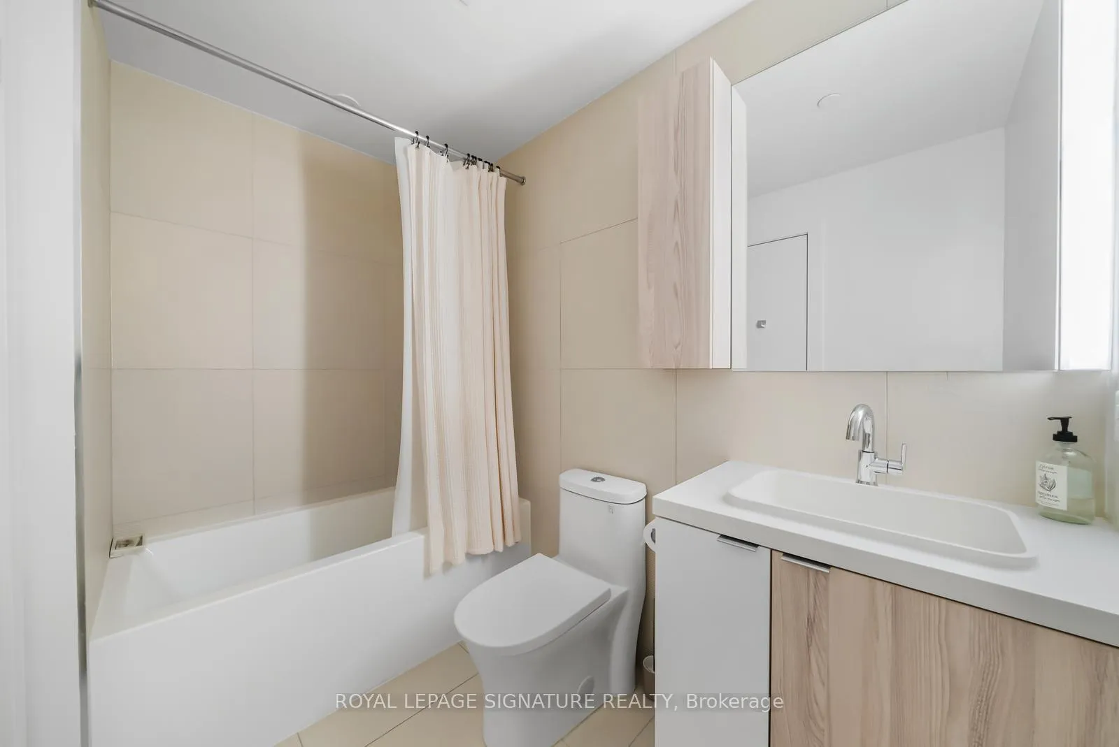 Photo 14 of Unit 1909, 35 Mercer Street, Toronto, Waterfront Communities — HOMEH