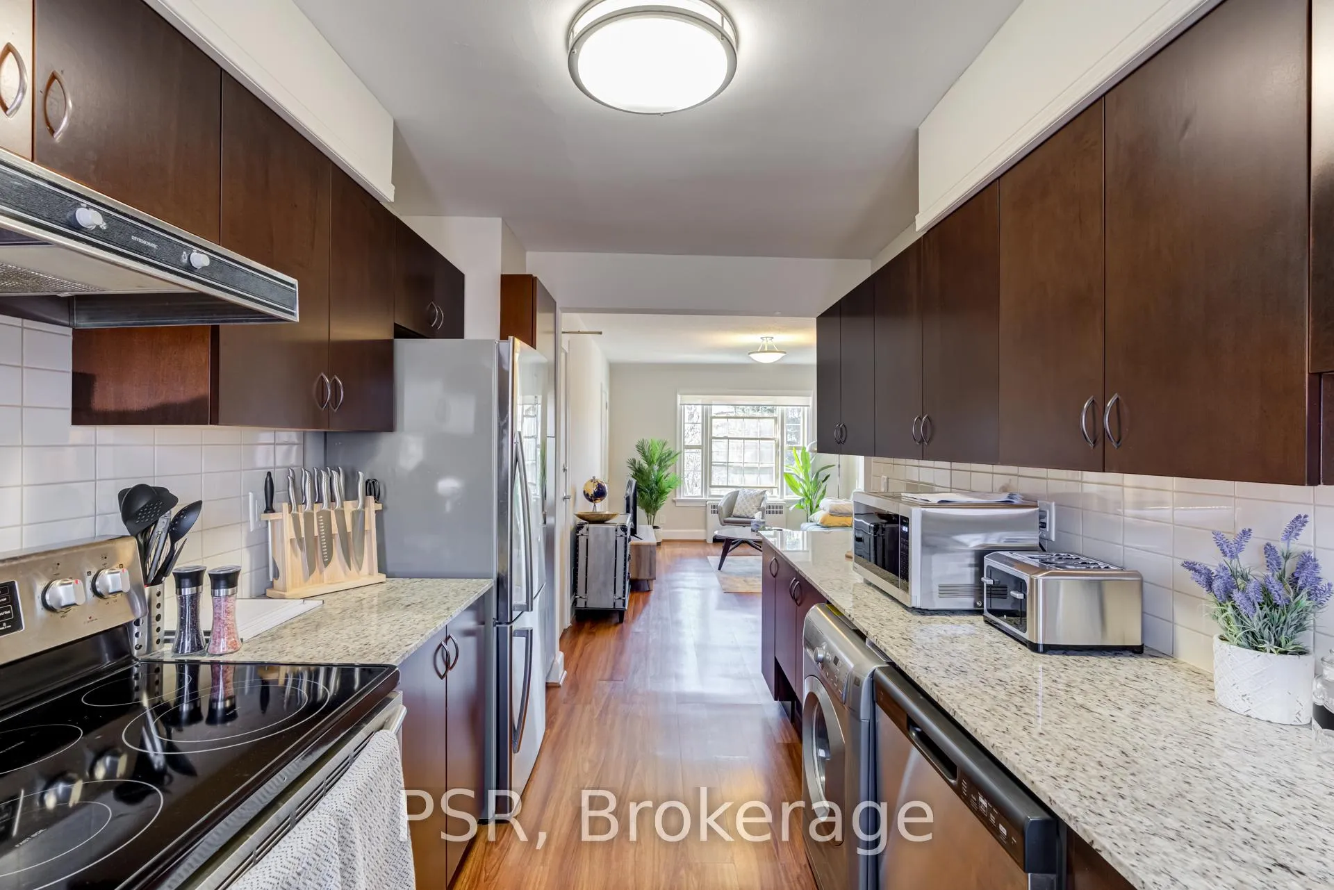 Photo 3 of Unit U25, 4 Sutherland Drive, Toronto, Leaside — HOMEH