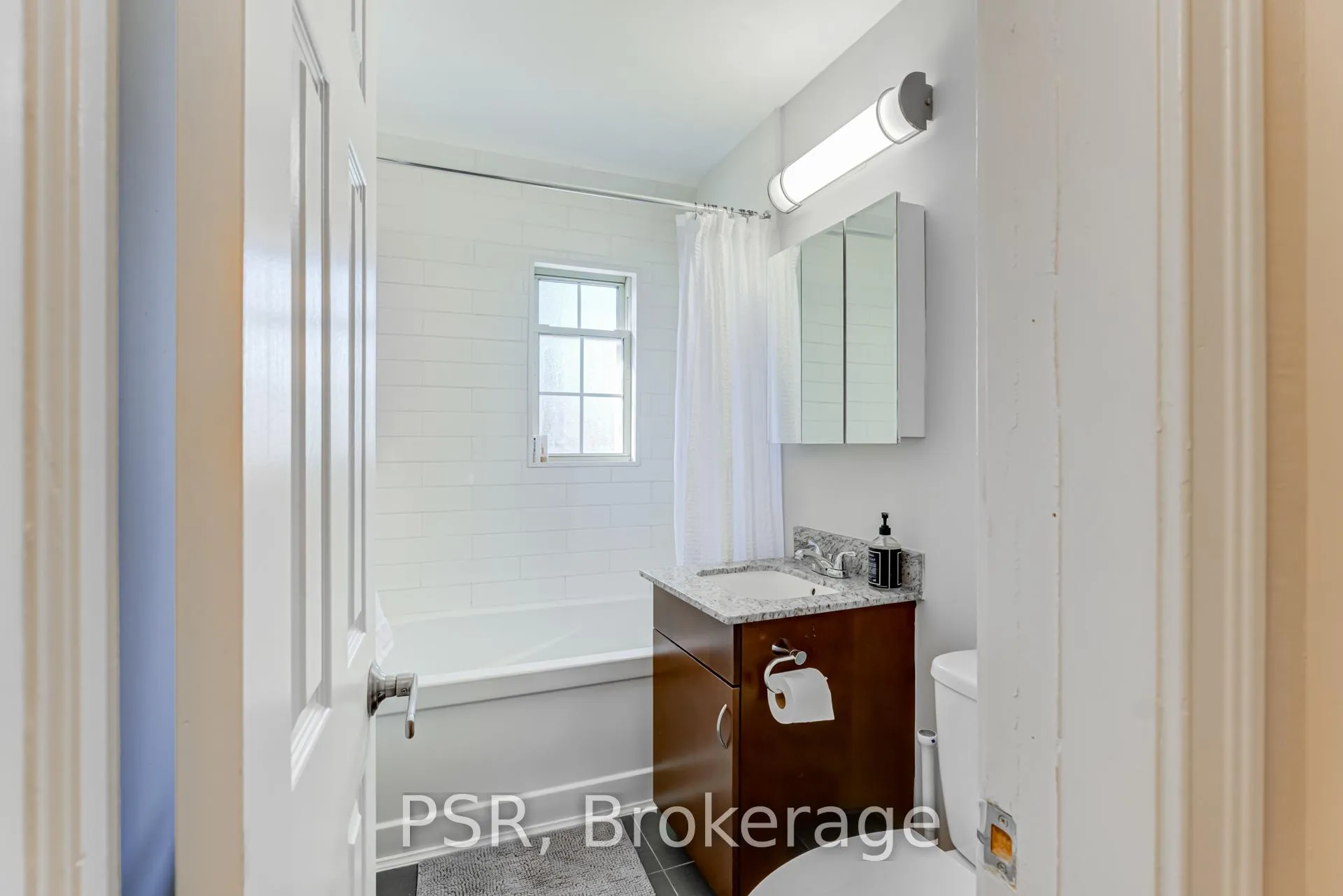 Photo 13 of Unit U25, 4 Sutherland Drive, Toronto, Leaside — HOMEH