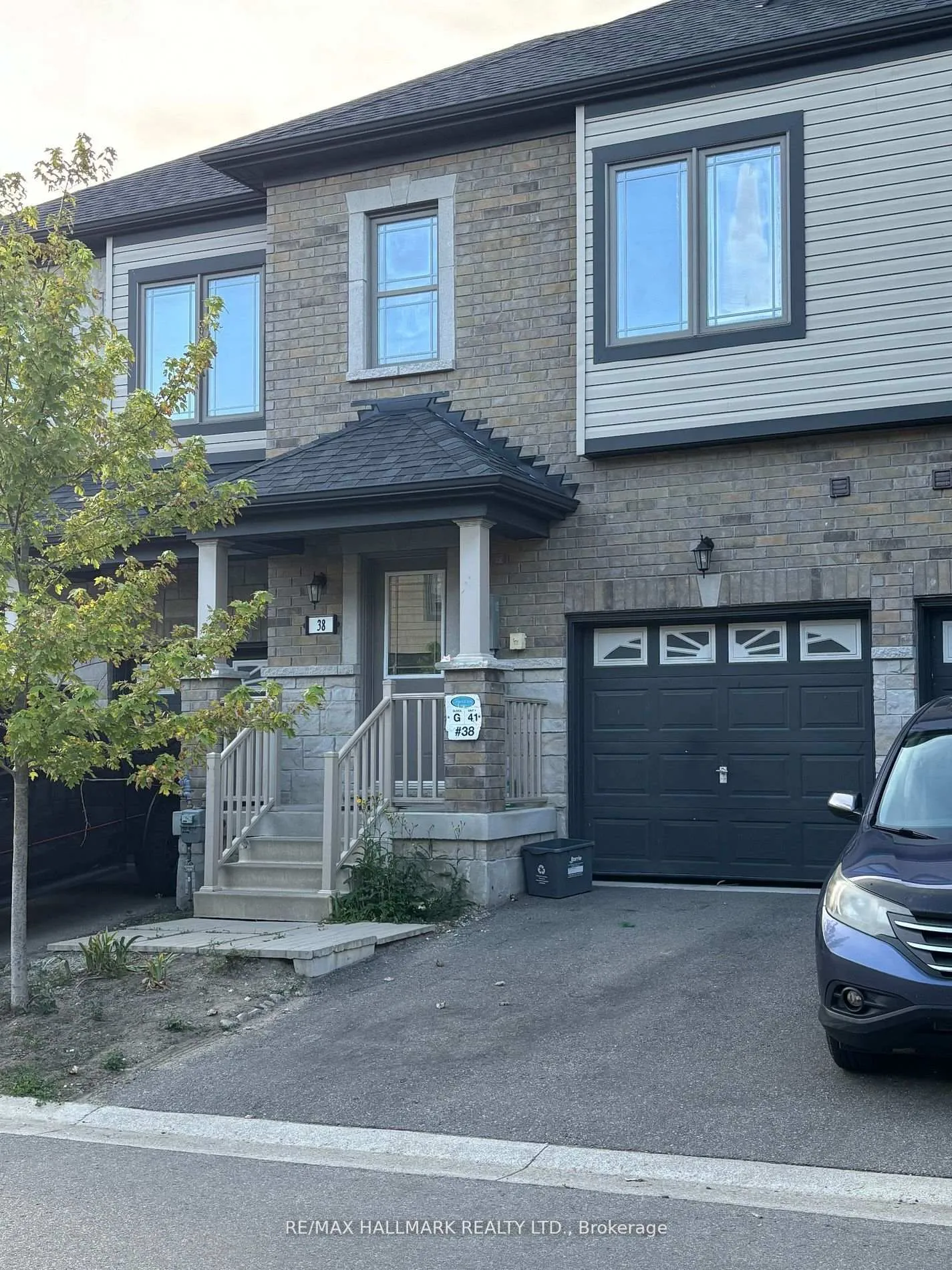 Photo 2 of 38 Deneb Street, Barrie, Ardagh — HOMEH