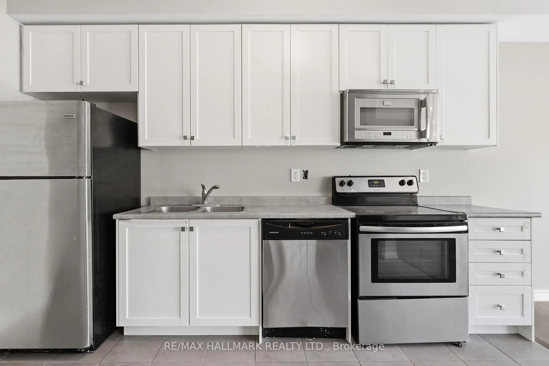 Photo 5 of 38 Deneb Street, Barrie, Ardagh — HOMEH