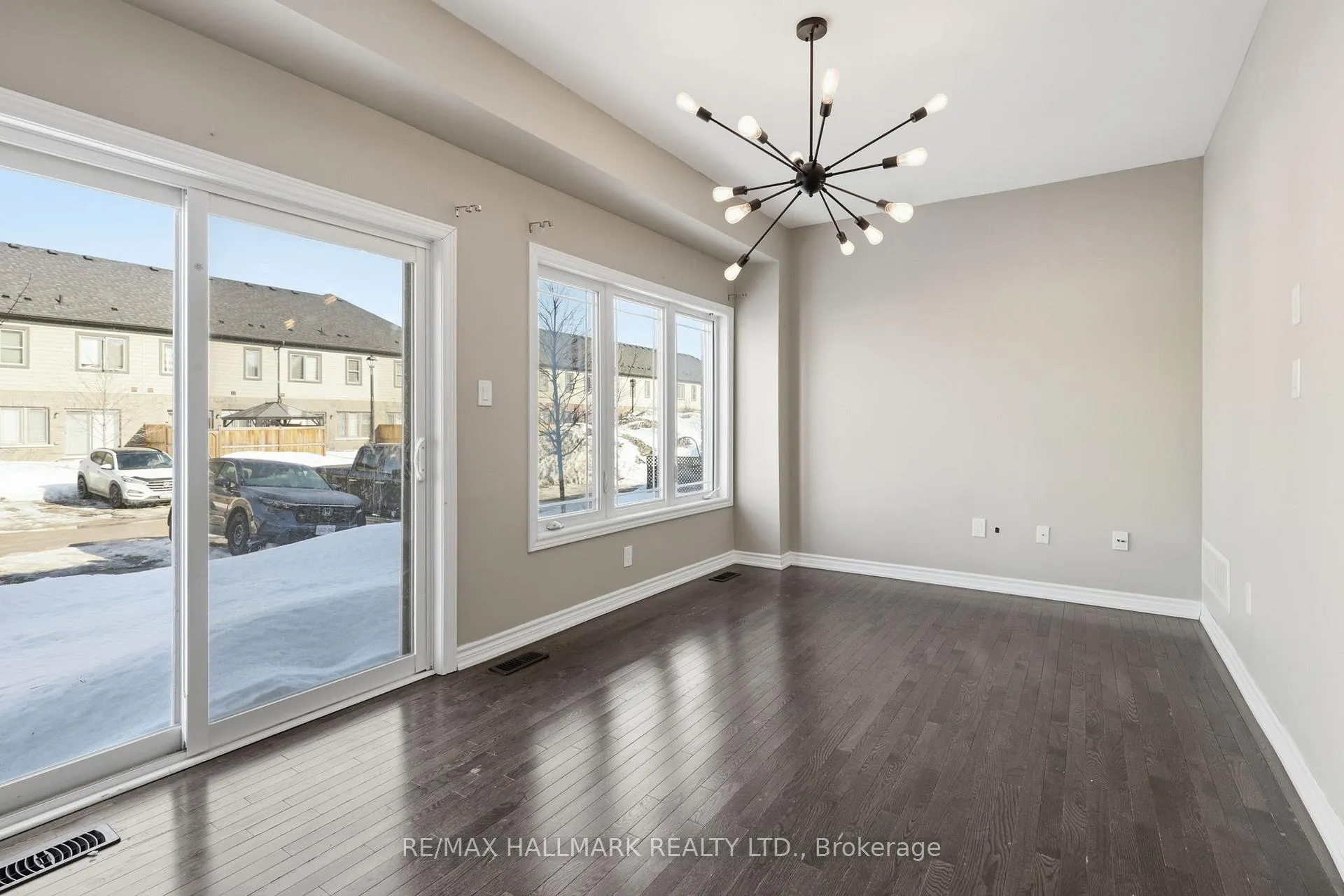 Photo 10 of 38 Deneb Street, Barrie, Ardagh — HOMEH