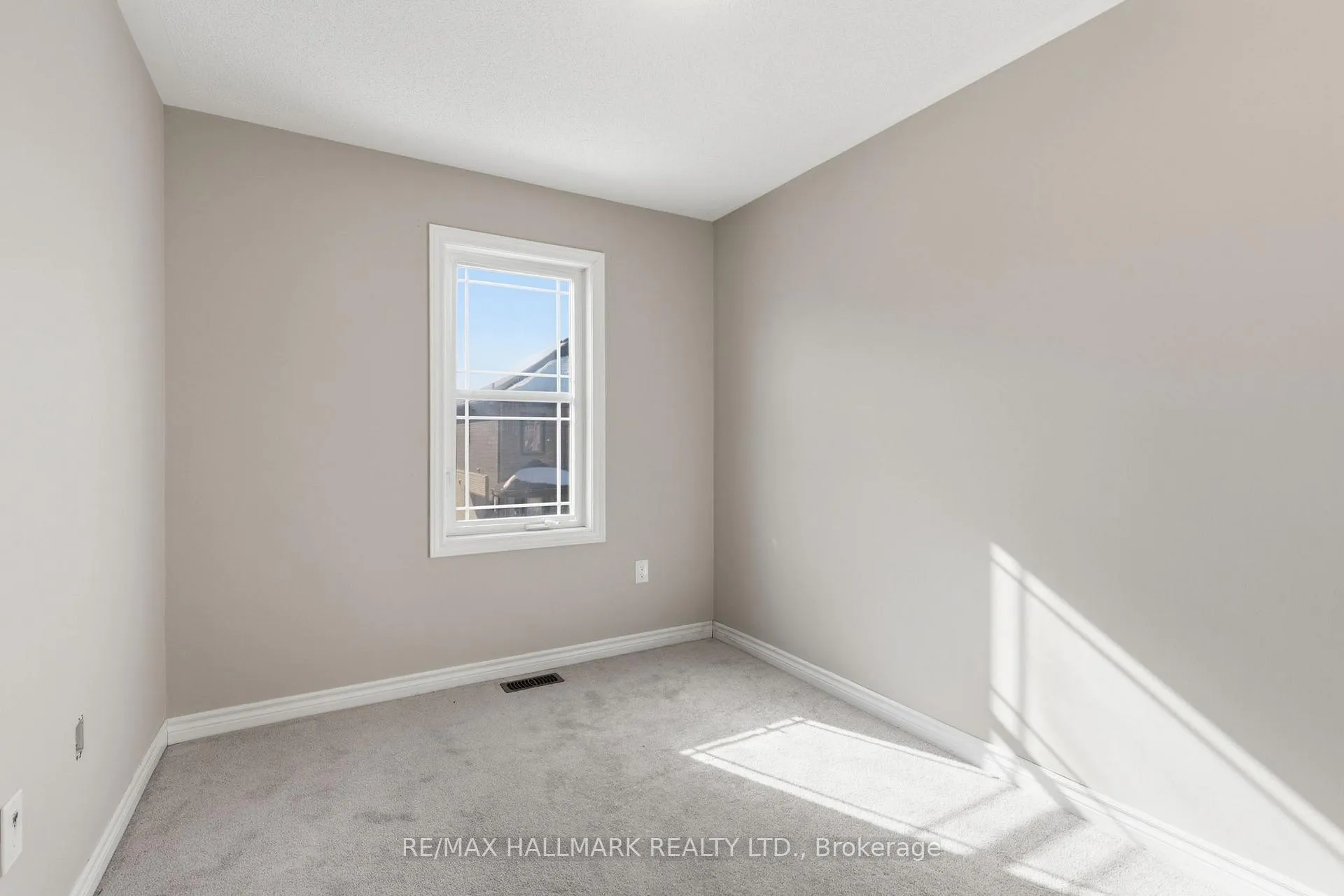 Photo 28 of 38 Deneb Street, Barrie, Ardagh — HOMEH