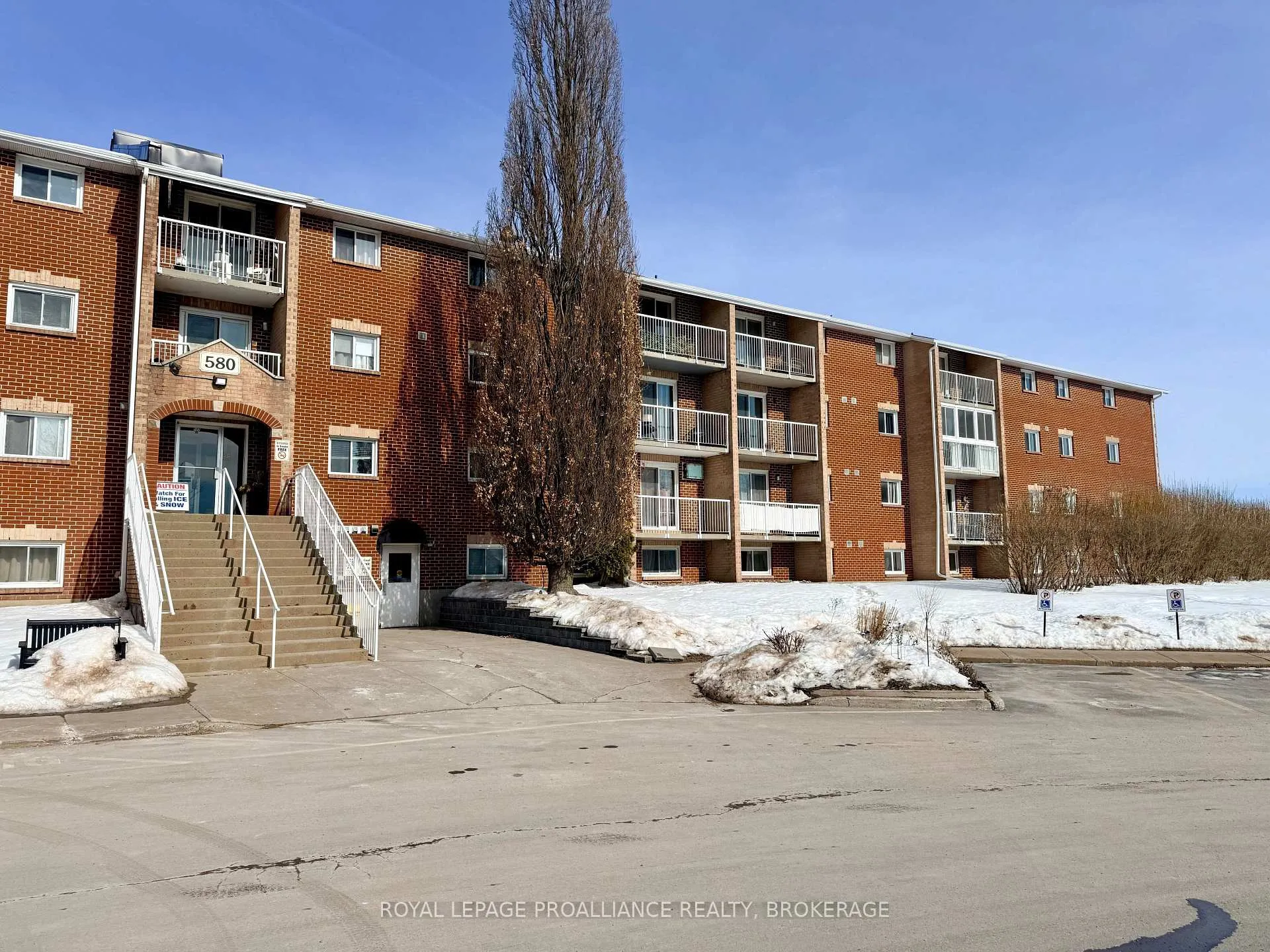 Photo 3 of Unit 411, 580 Armstrong Road, Kingston, East Gardiners Rd — HOMEH