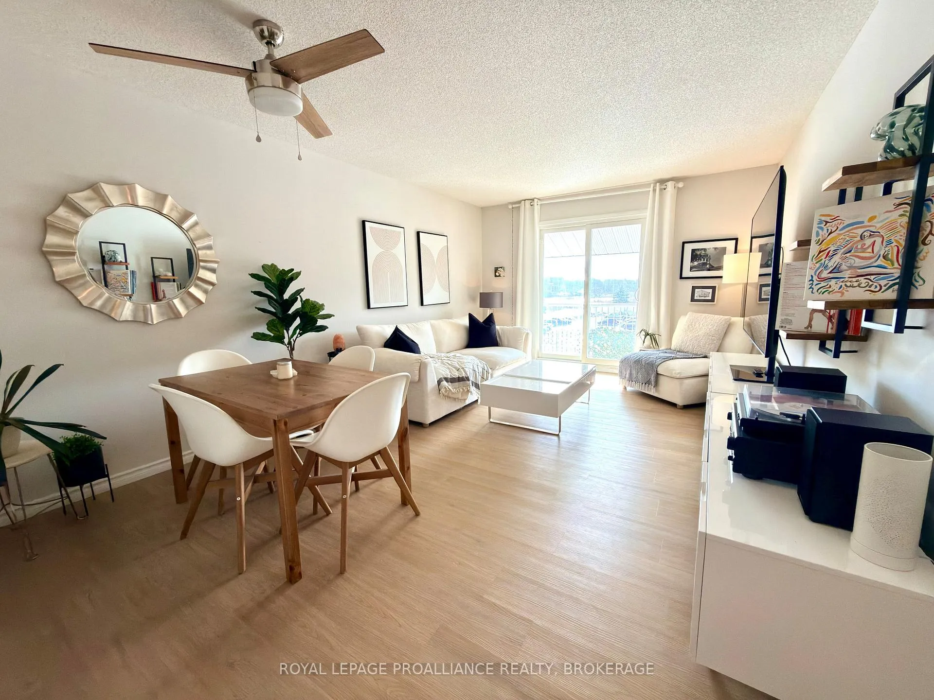 Photo 4 of Unit 411, 580 Armstrong Road, Kingston, East Gardiners Rd — HOMEH