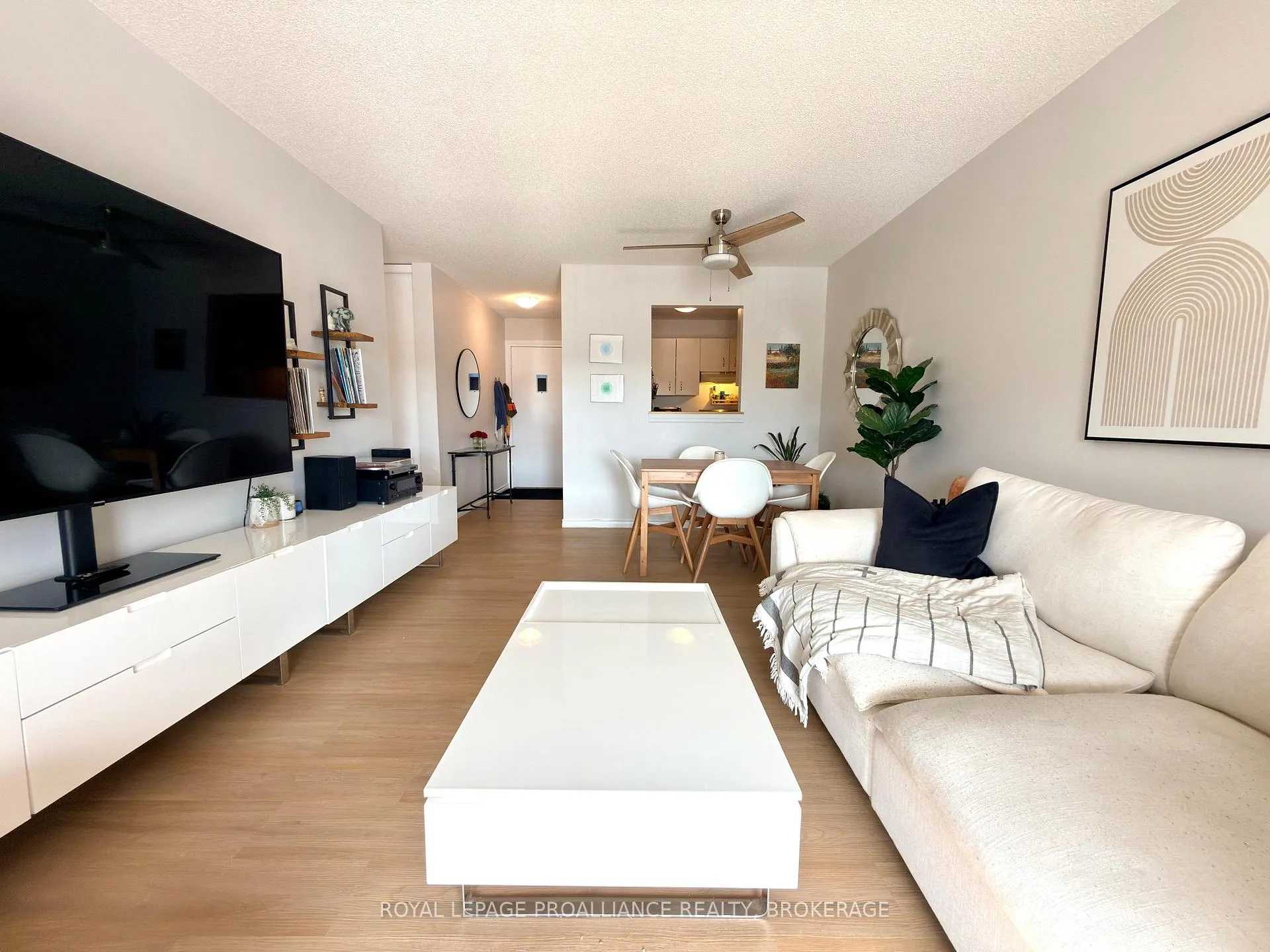 Photo 7 of Unit 411, 580 Armstrong Road, Kingston, East Gardiners Rd — HOMEH