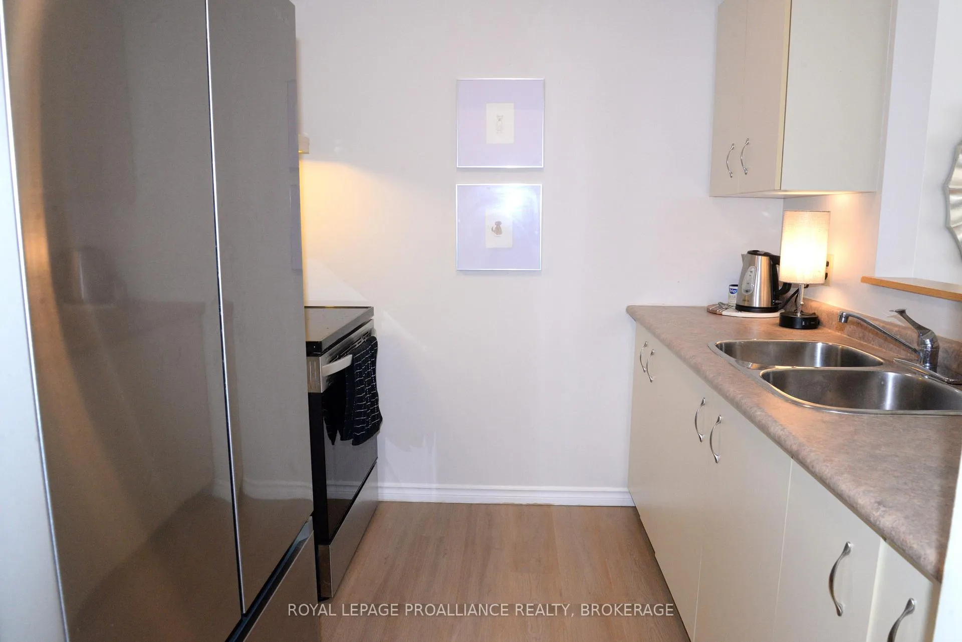 Photo 9 of Unit 411, 580 Armstrong Road, Kingston, East Gardiners Rd — HOMEH