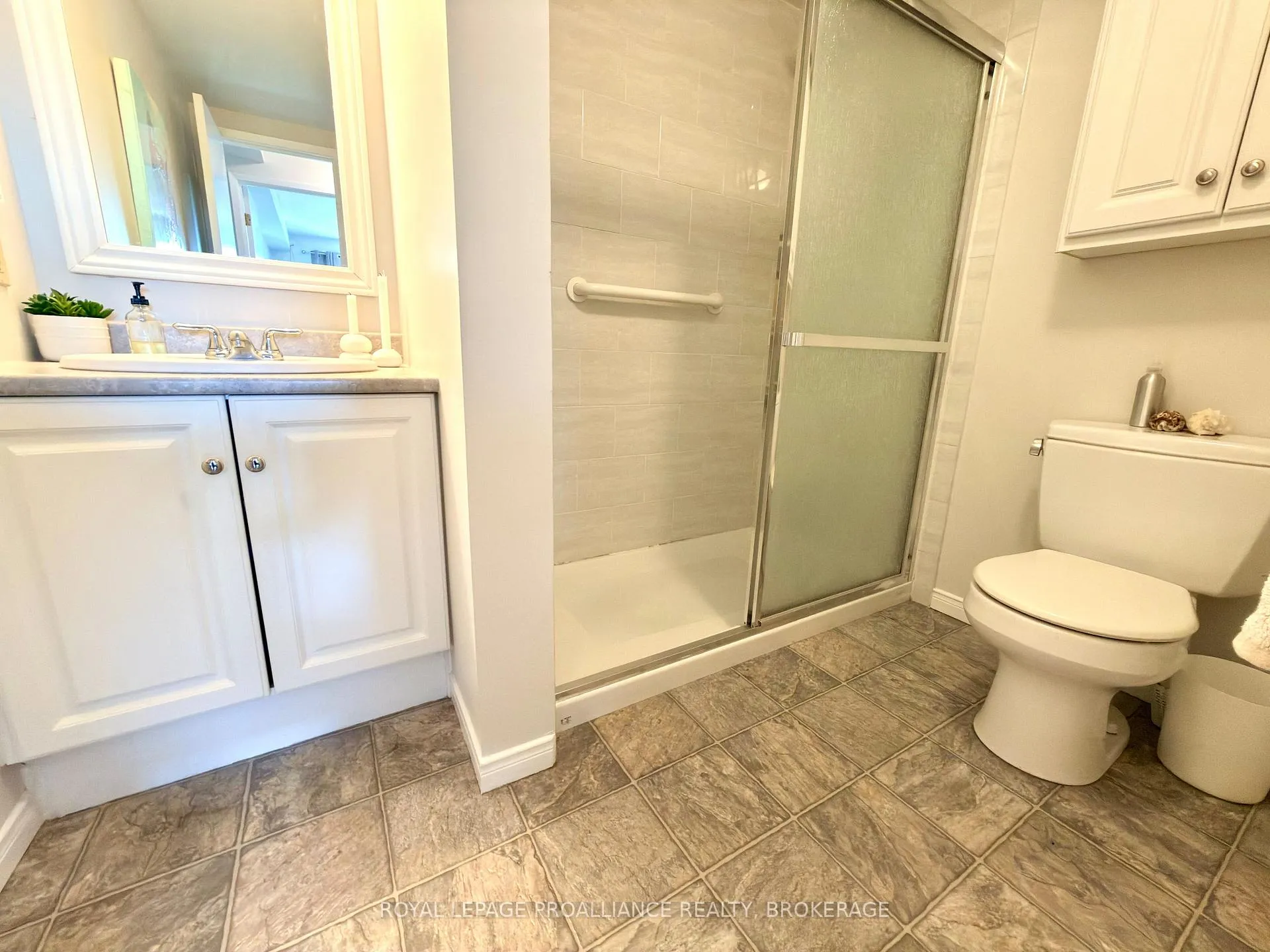 Photo 16 of Unit 411, 580 Armstrong Road, Kingston, East Gardiners Rd — HOMEH