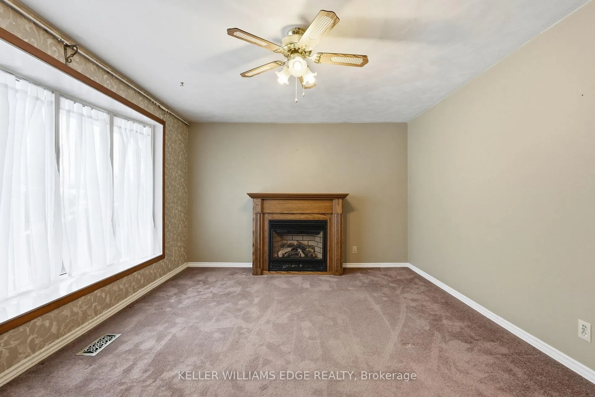 Photo 7 of 66 Geneva Crescent, Kitchener — HOMEH