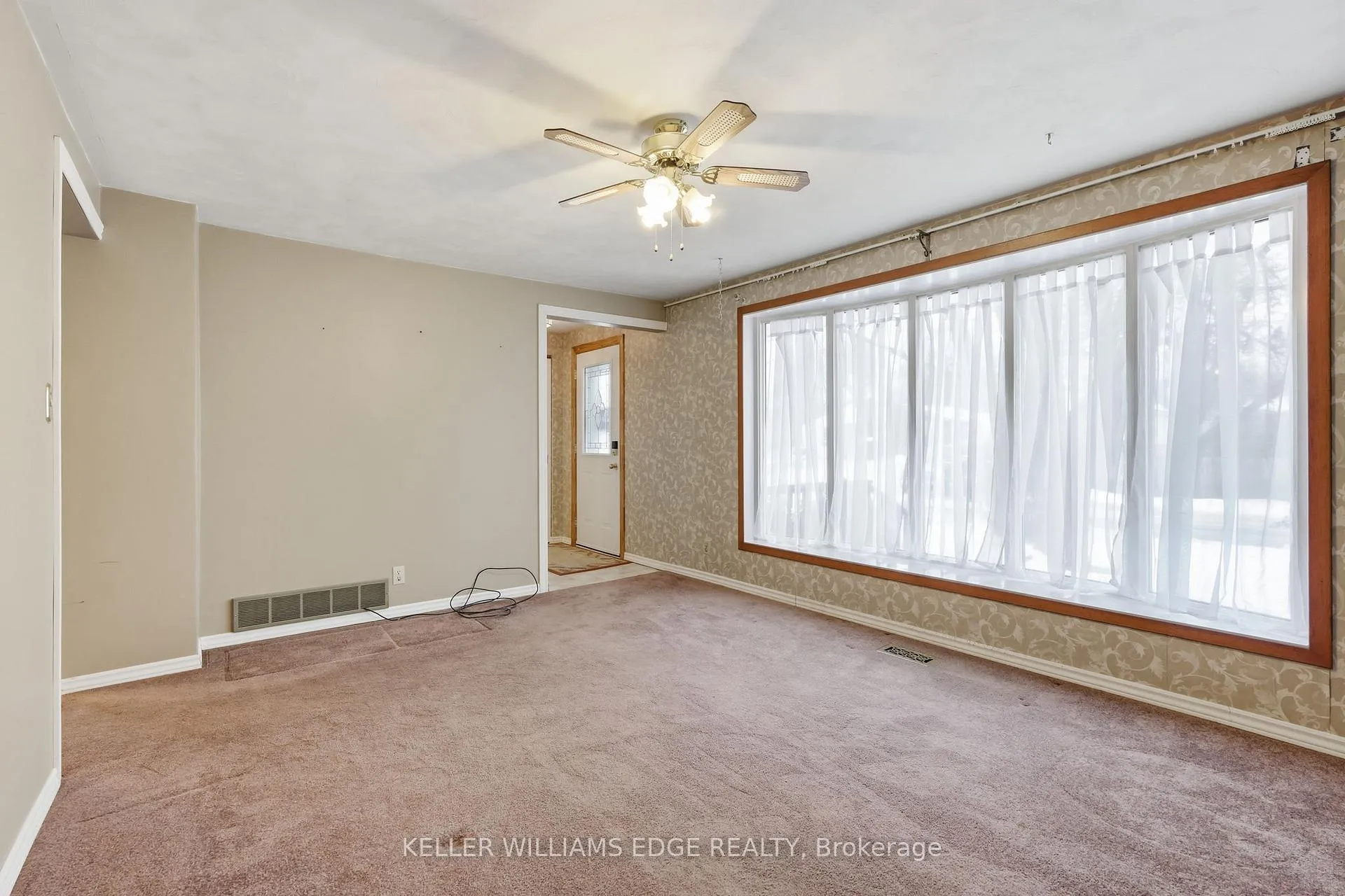Photo 11 of 66 Geneva Crescent, Kitchener — HOMEH
