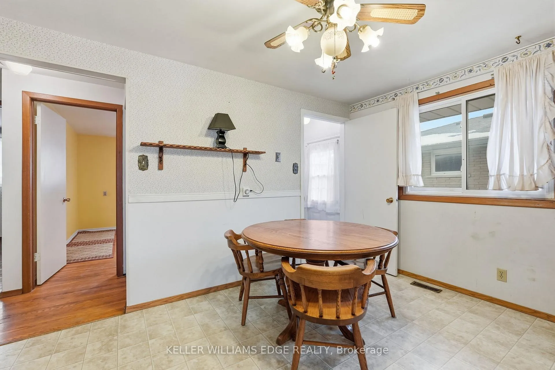 Photo 17 of 66 Geneva Crescent, Kitchener — HOMEH
