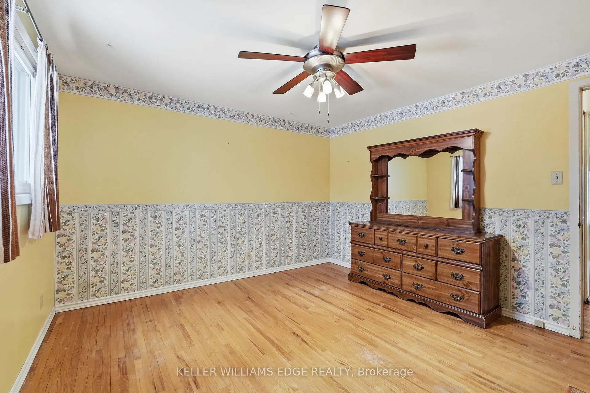 Photo 20 of 66 Geneva Crescent, Kitchener — HOMEH