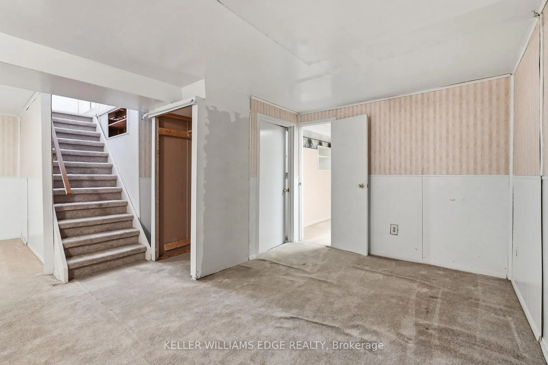 Photo 37 of 66 Geneva Crescent, Kitchener — HOMEH