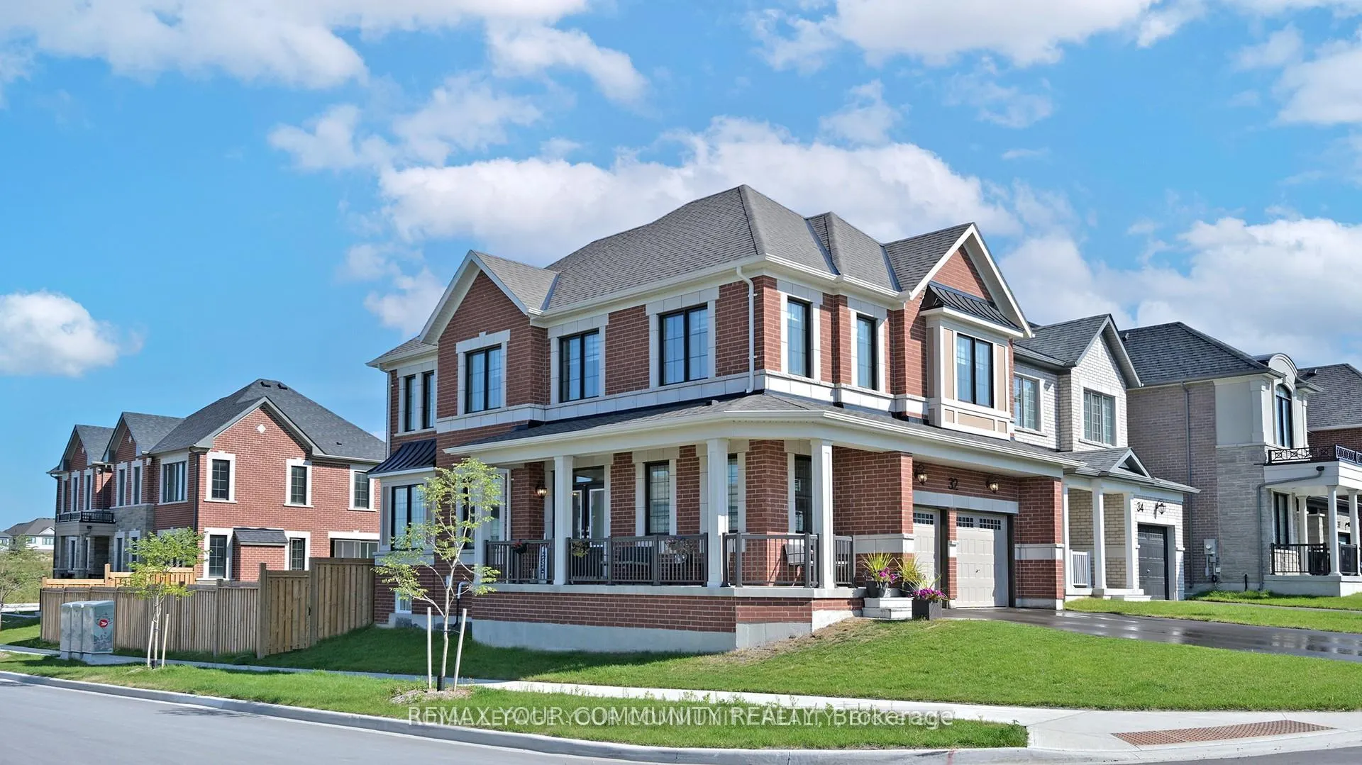 Photo 5 of 32 McBride Trail, Barrie, Rural Barrie Southeast — HOMEH