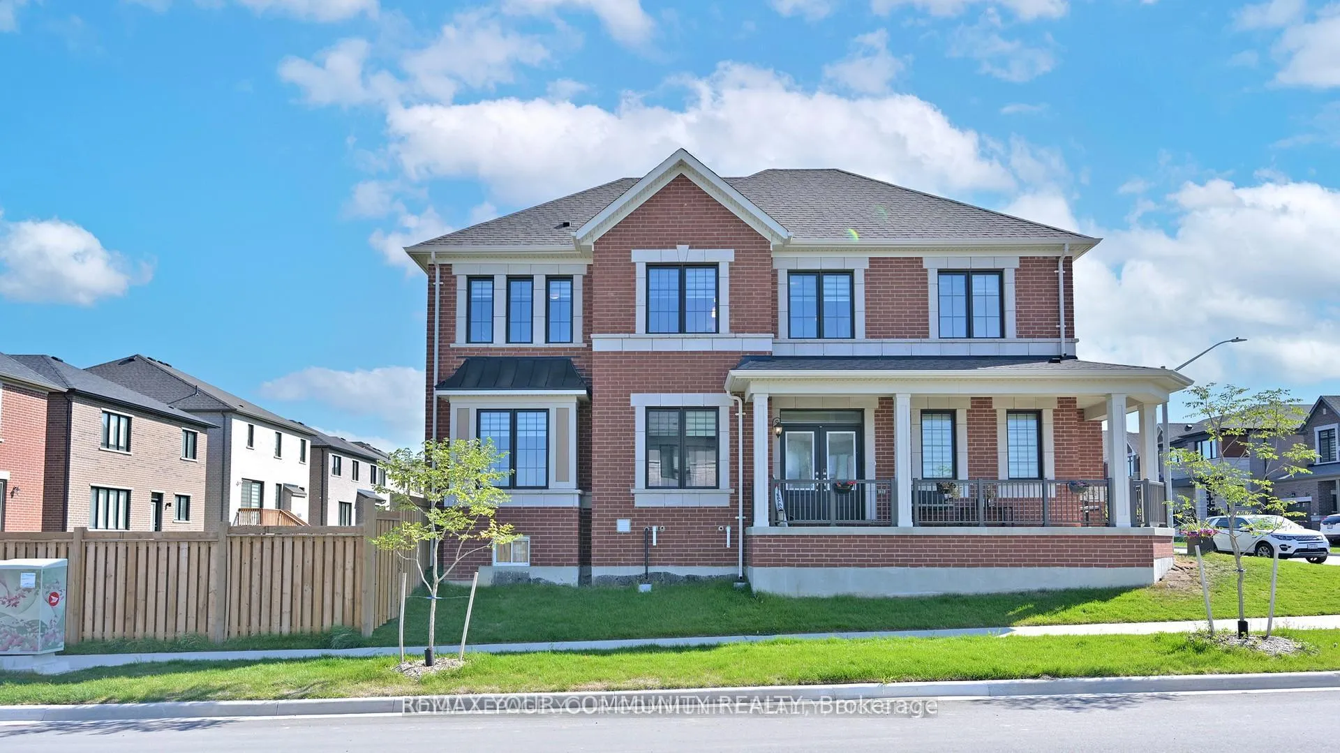 Photo 6 of 32 McBride Trail, Barrie, Rural Barrie Southeast — HOMEH