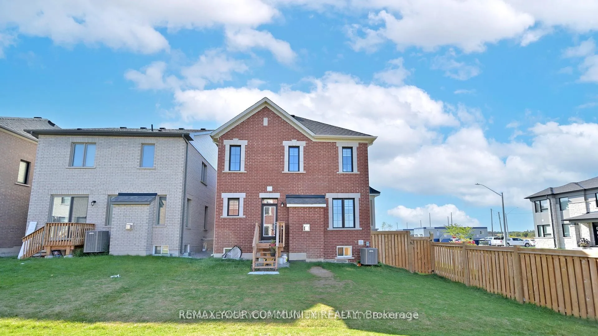 Photo 47 of 32 McBride Trail, Barrie, Rural Barrie Southeast — HOMEH