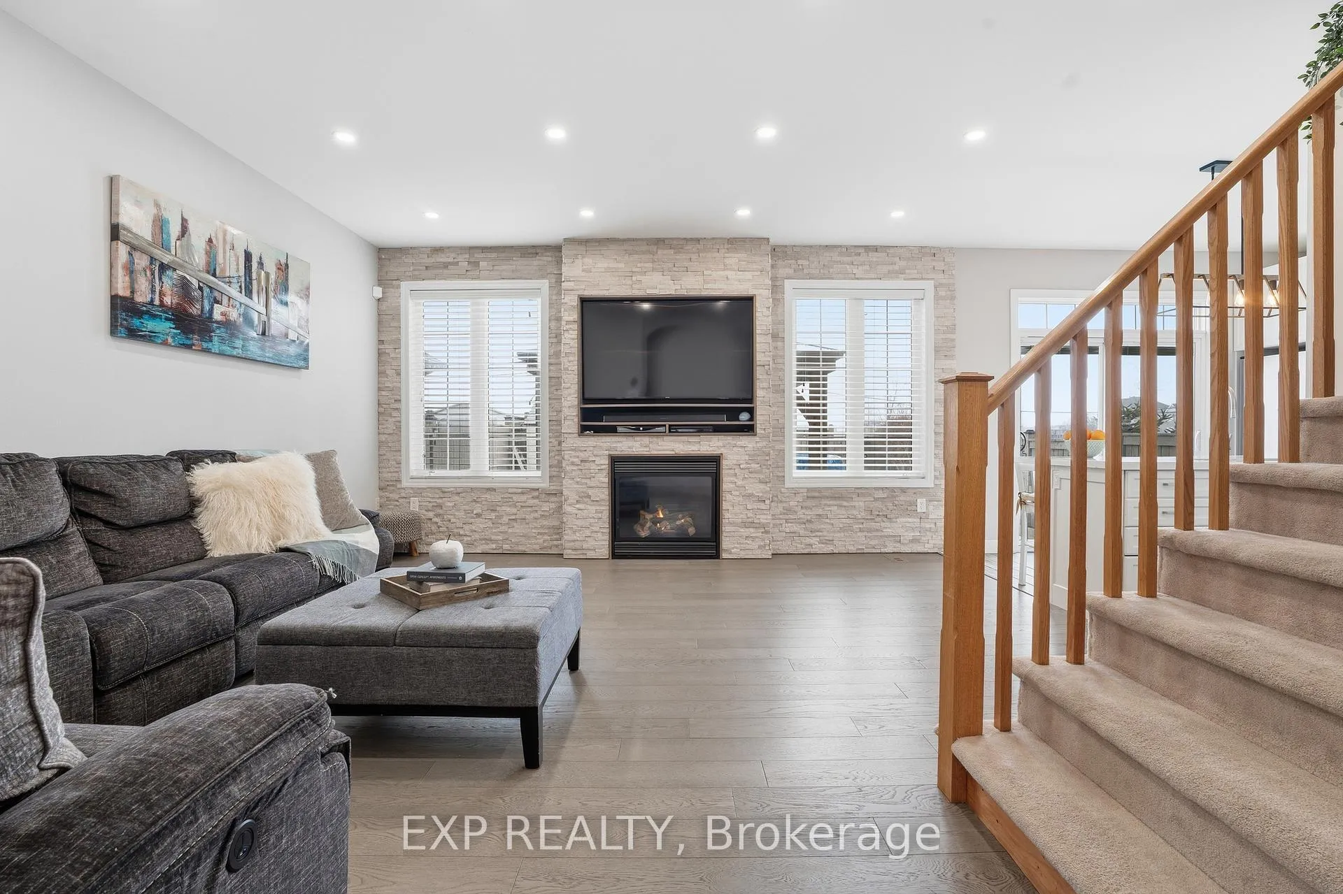 Photo 10 of 41 Monza Drive, Hamilton, Winona Park — HOMEH