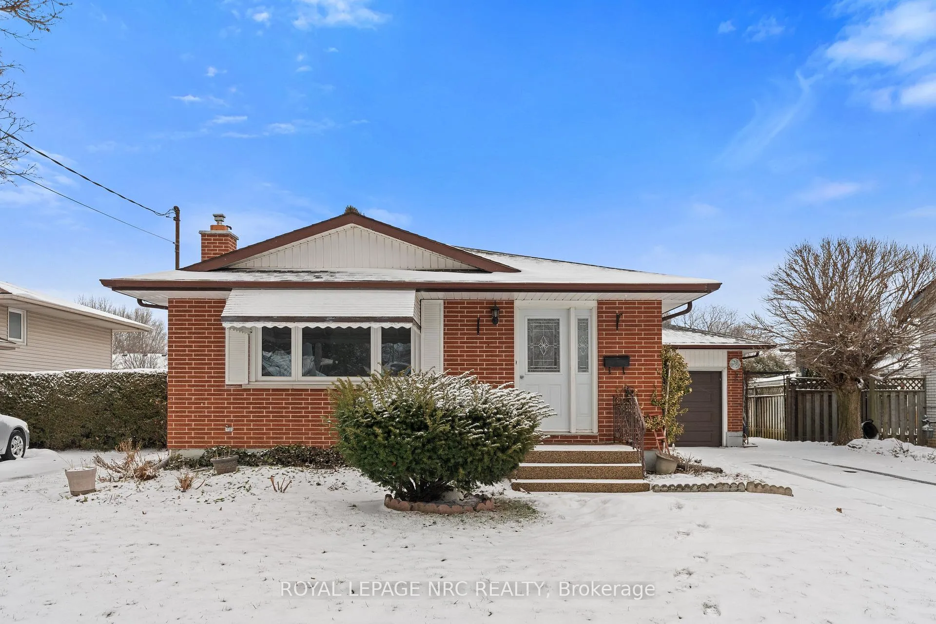 Photo 2 of 6 Brookbanks Drive N, St. Catharines, Lakeport — HOMEH