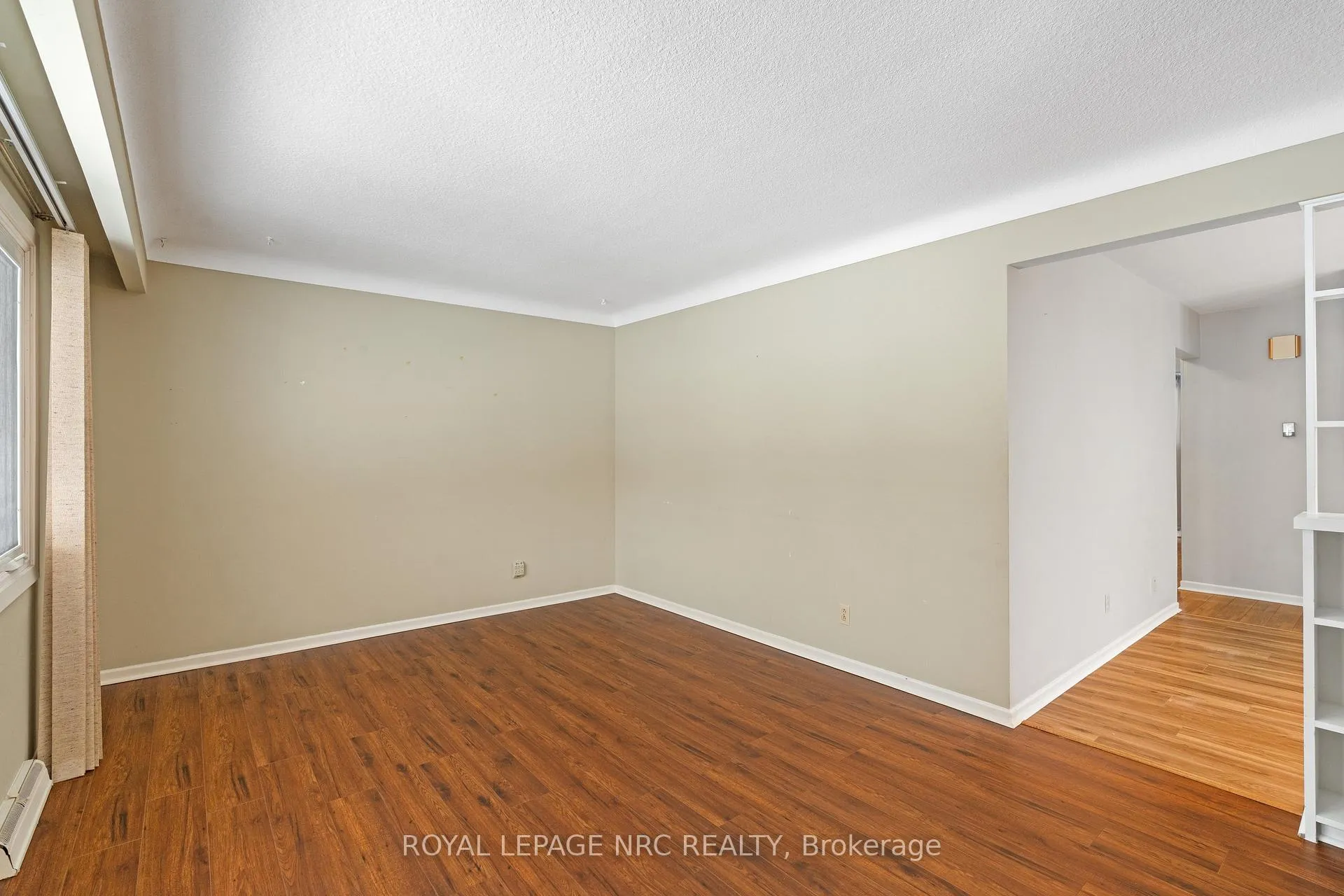 Photo 4 of 6 Brookbanks Drive N, St. Catharines, Lakeport — HOMEH