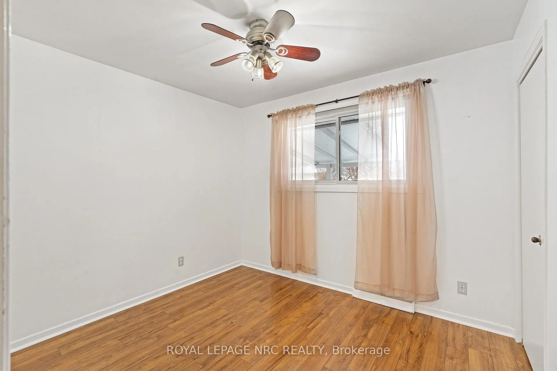 Photo 16 of 6 Brookbanks Drive N, St. Catharines, Lakeport — HOMEH