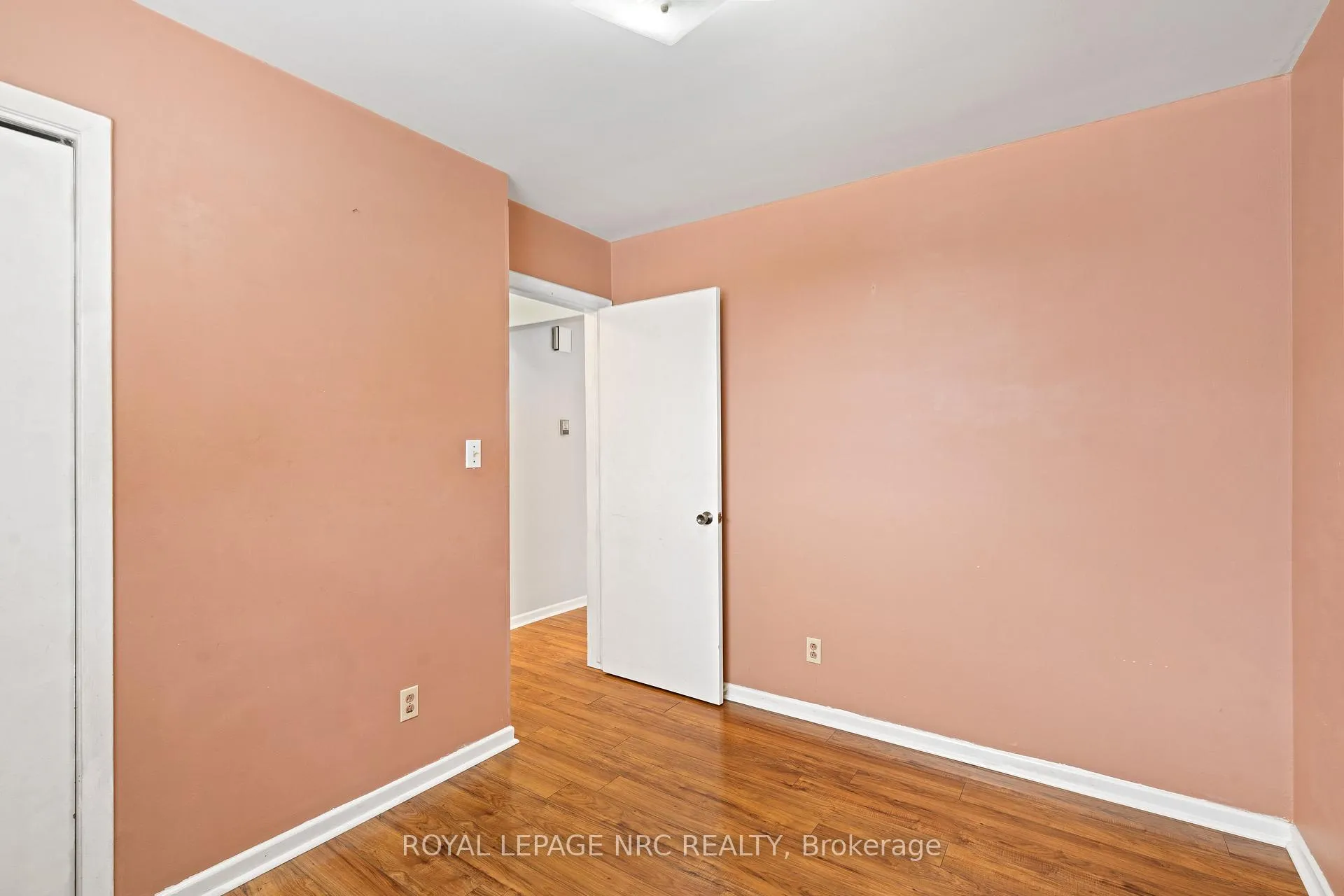Photo 19 of 6 Brookbanks Drive N, St. Catharines, Lakeport — HOMEH