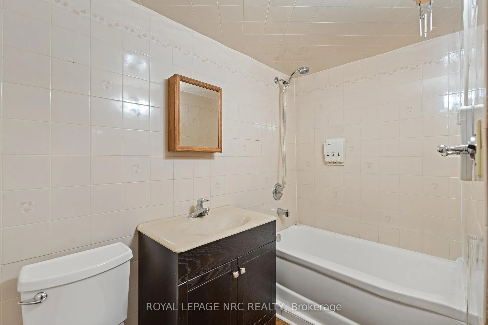Photo 26 of 6 Brookbanks Drive N, St. Catharines, Lakeport — HOMEH