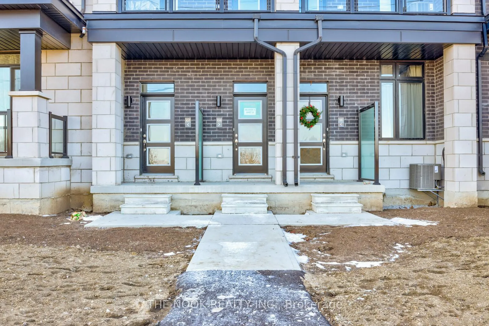 Photo 2 of Unit 108, 2550 Castlegate Crossings Drive, Pickering, Duffin Heights — HOMEH