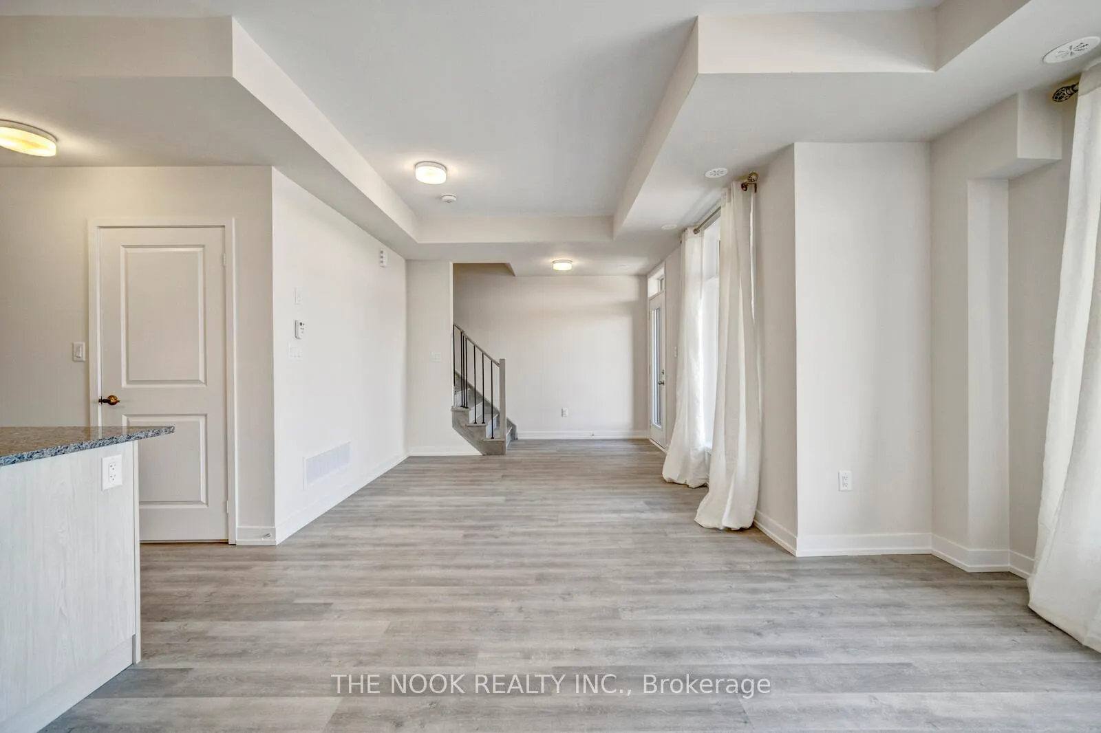 Photo 9 of Unit 108, 2550 Castlegate Crossings Drive, Pickering, Duffin Heights — HOMEH