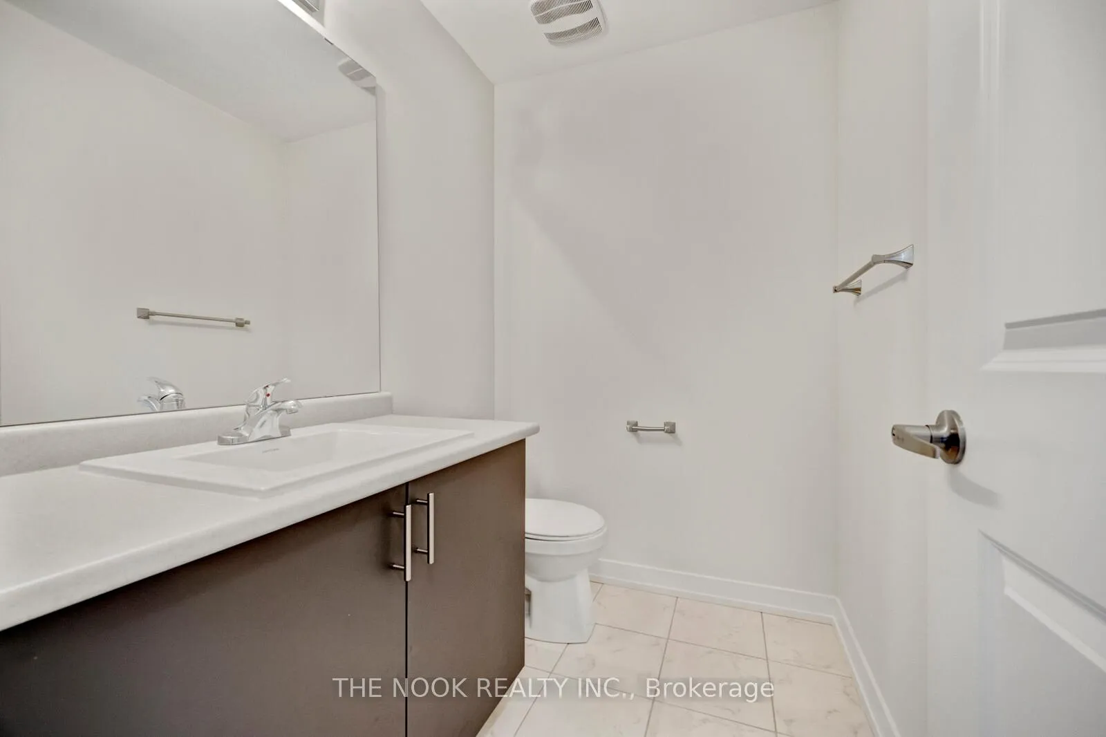 Photo 17 of Unit 108, 2550 Castlegate Crossings Drive, Pickering, Duffin Heights — HOMEH