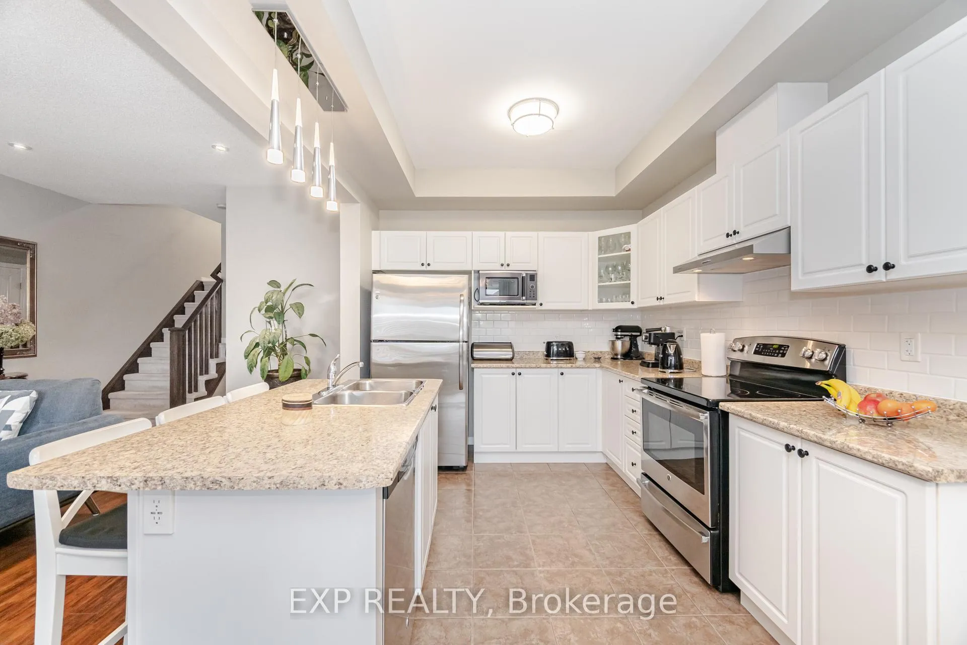 Photo 10 of 5091 Alyssa Drive, Lincoln, Beamsville — HOMEH