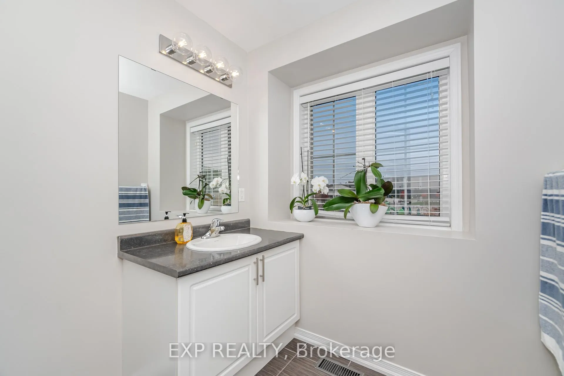 Photo 26 of 5091 Alyssa Drive, Lincoln, Beamsville — HOMEH