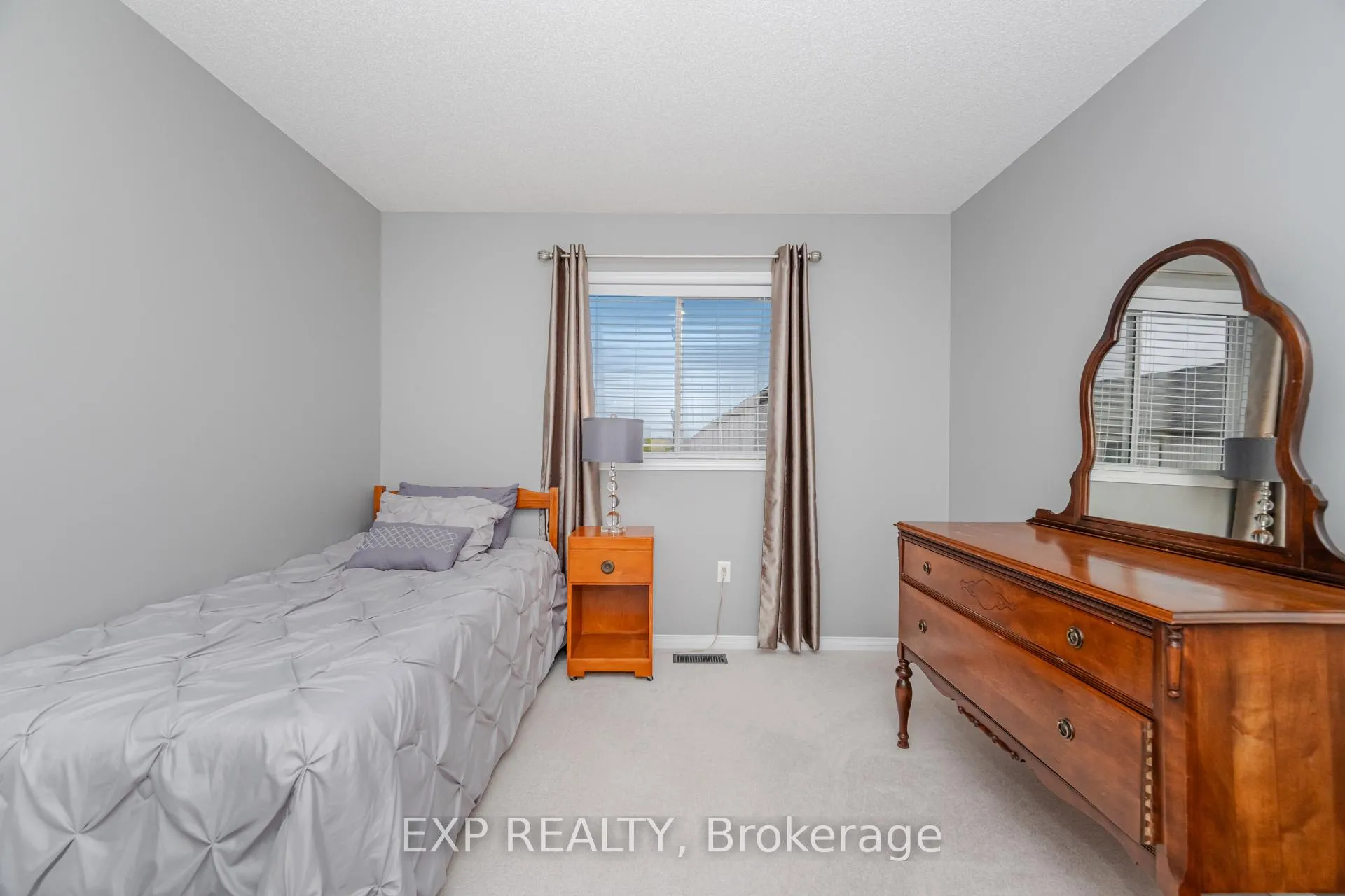 Photo 32 of 5091 Alyssa Drive, Lincoln, Beamsville — HOMEH