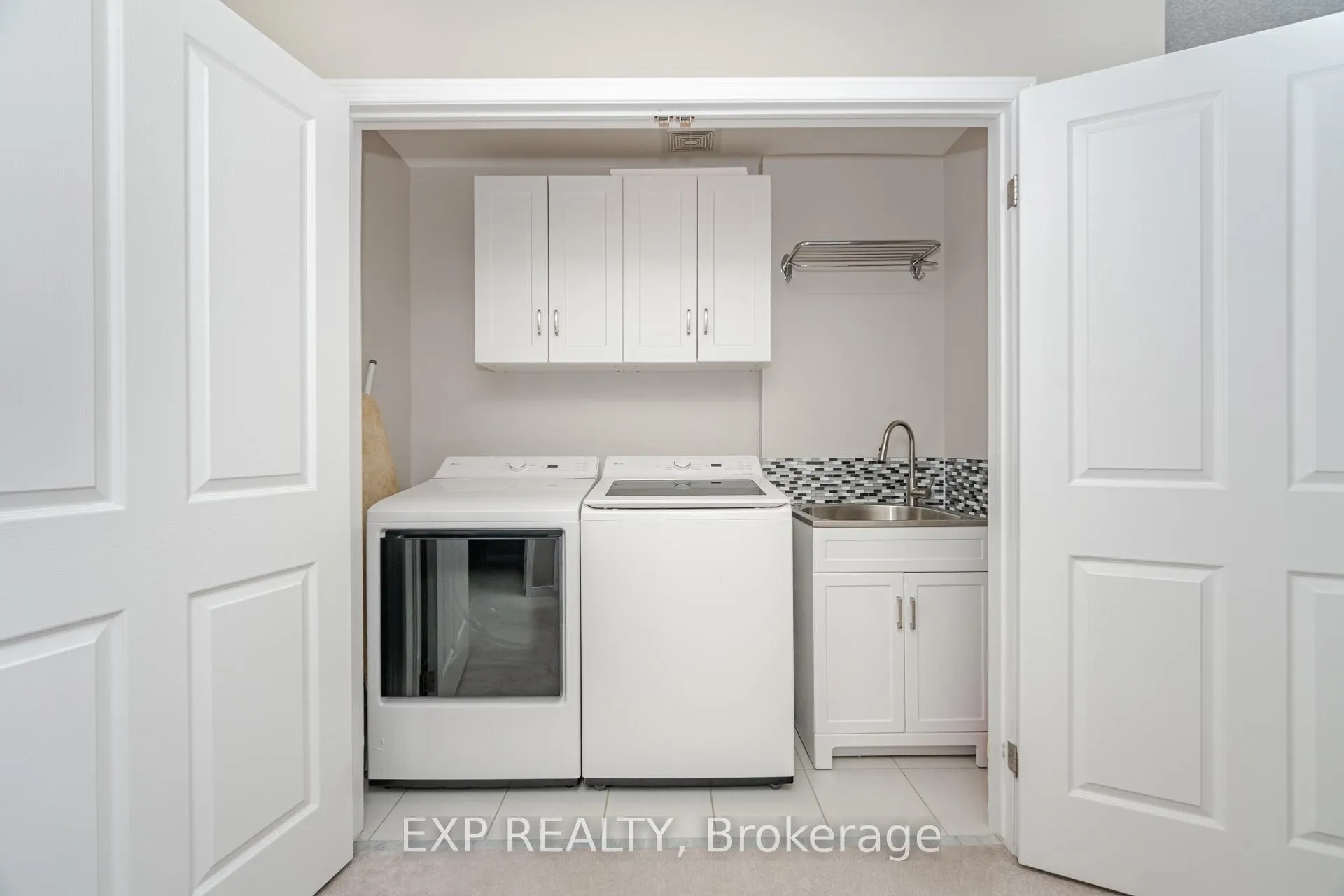 Photo 34 of 5091 Alyssa Drive, Lincoln, Beamsville — HOMEH