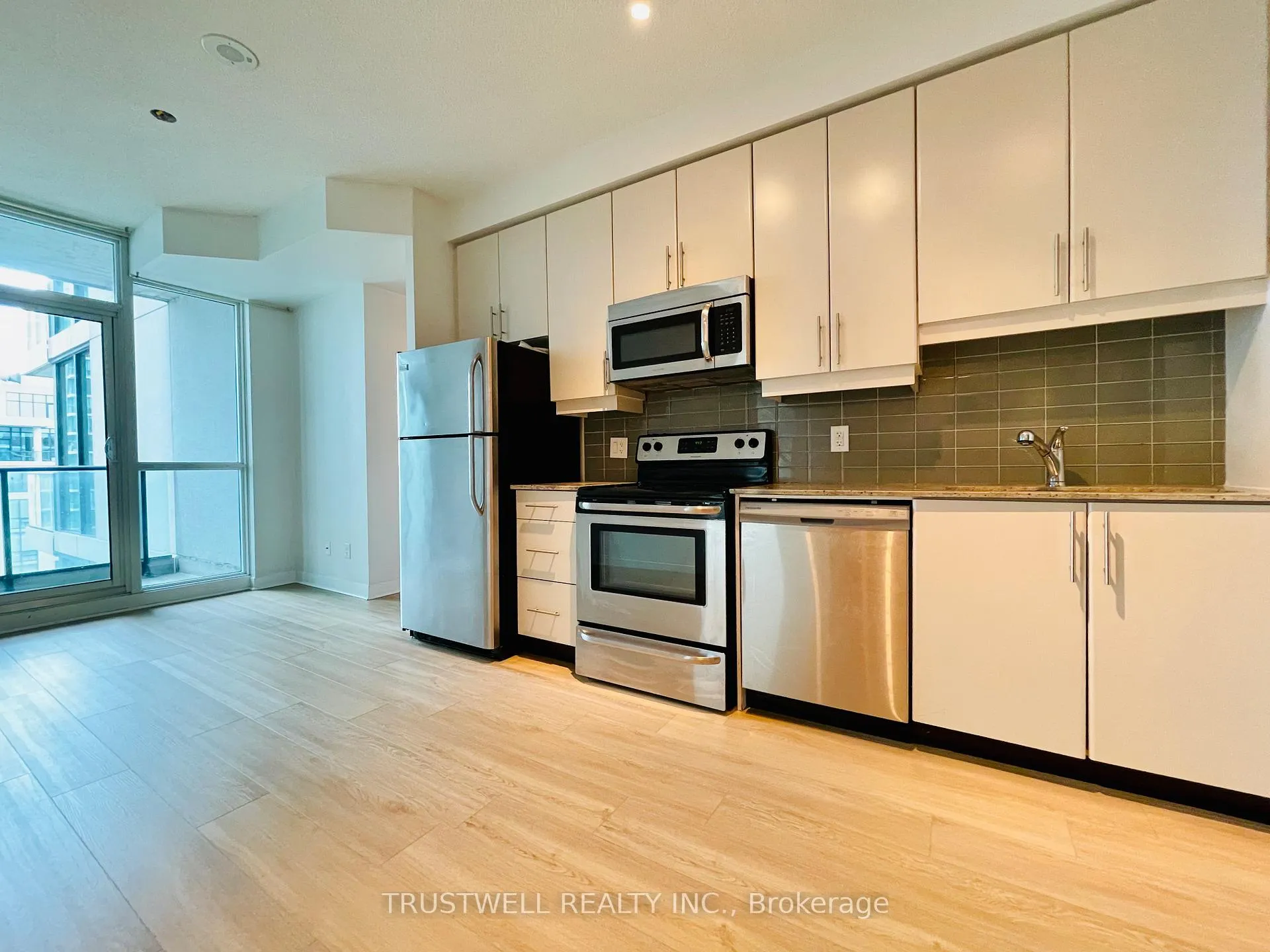 Front of Unit 2805, 33 Bay Street