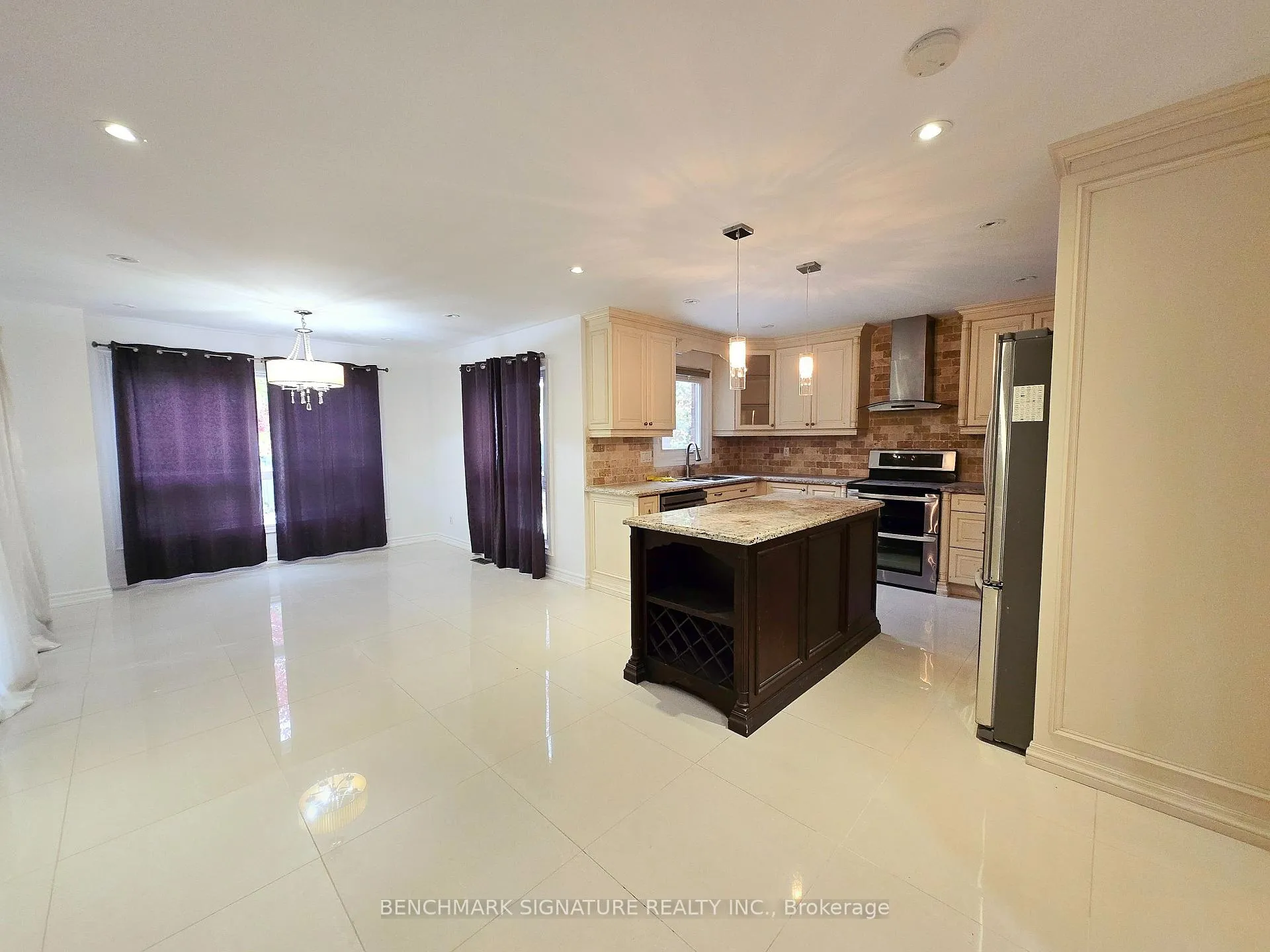 Photo 3 of 9 Hashbury Place, Markham, Thornlea — HOMEH