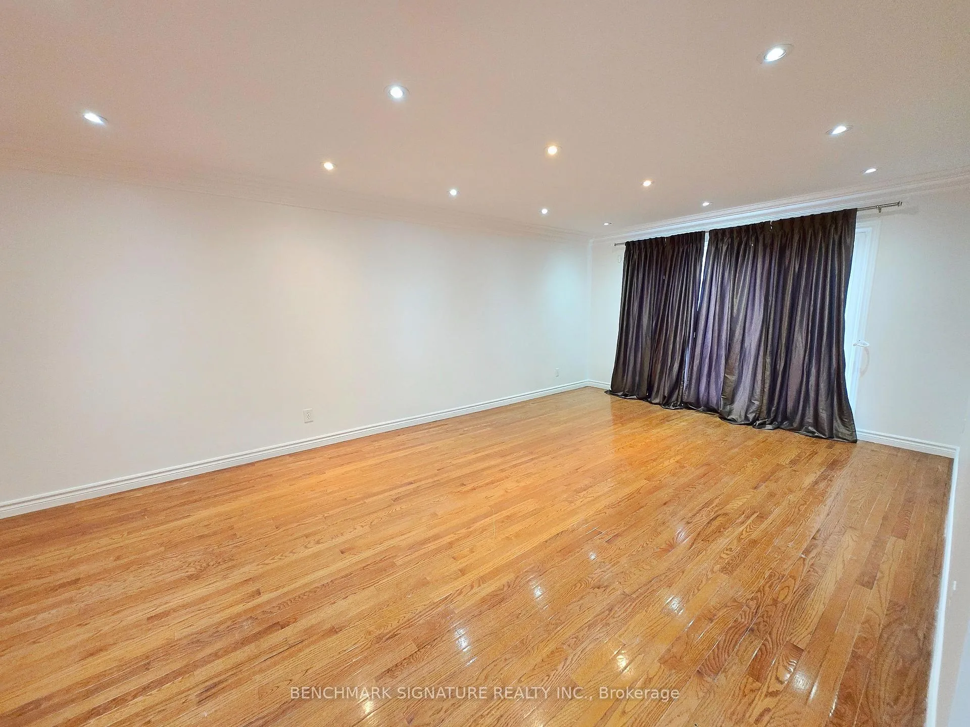 Photo 5 of 9 Hashbury Place, Markham, Thornlea — HOMEH