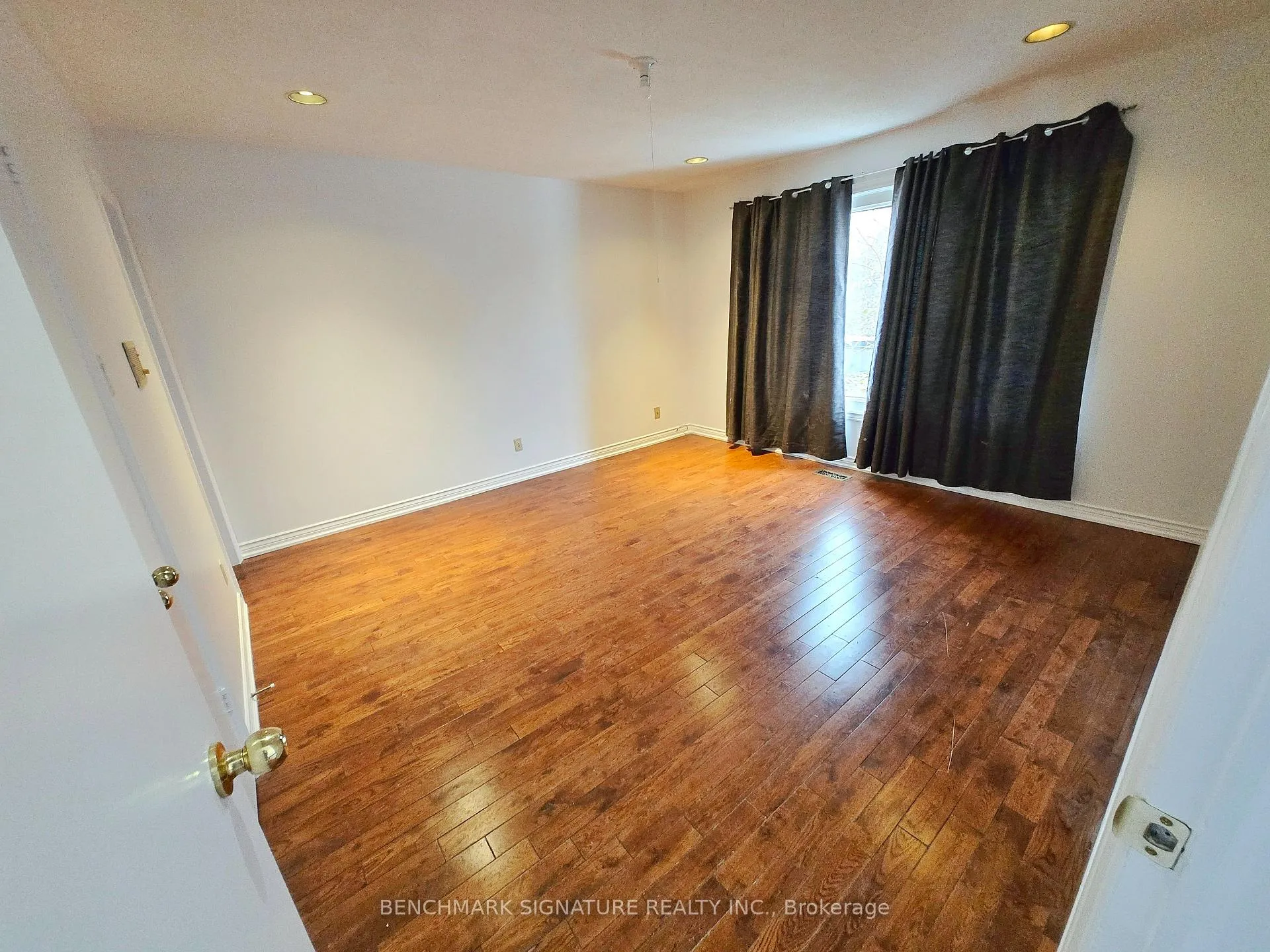 Photo 13 of 9 Hashbury Place, Markham, Thornlea — HOMEH
